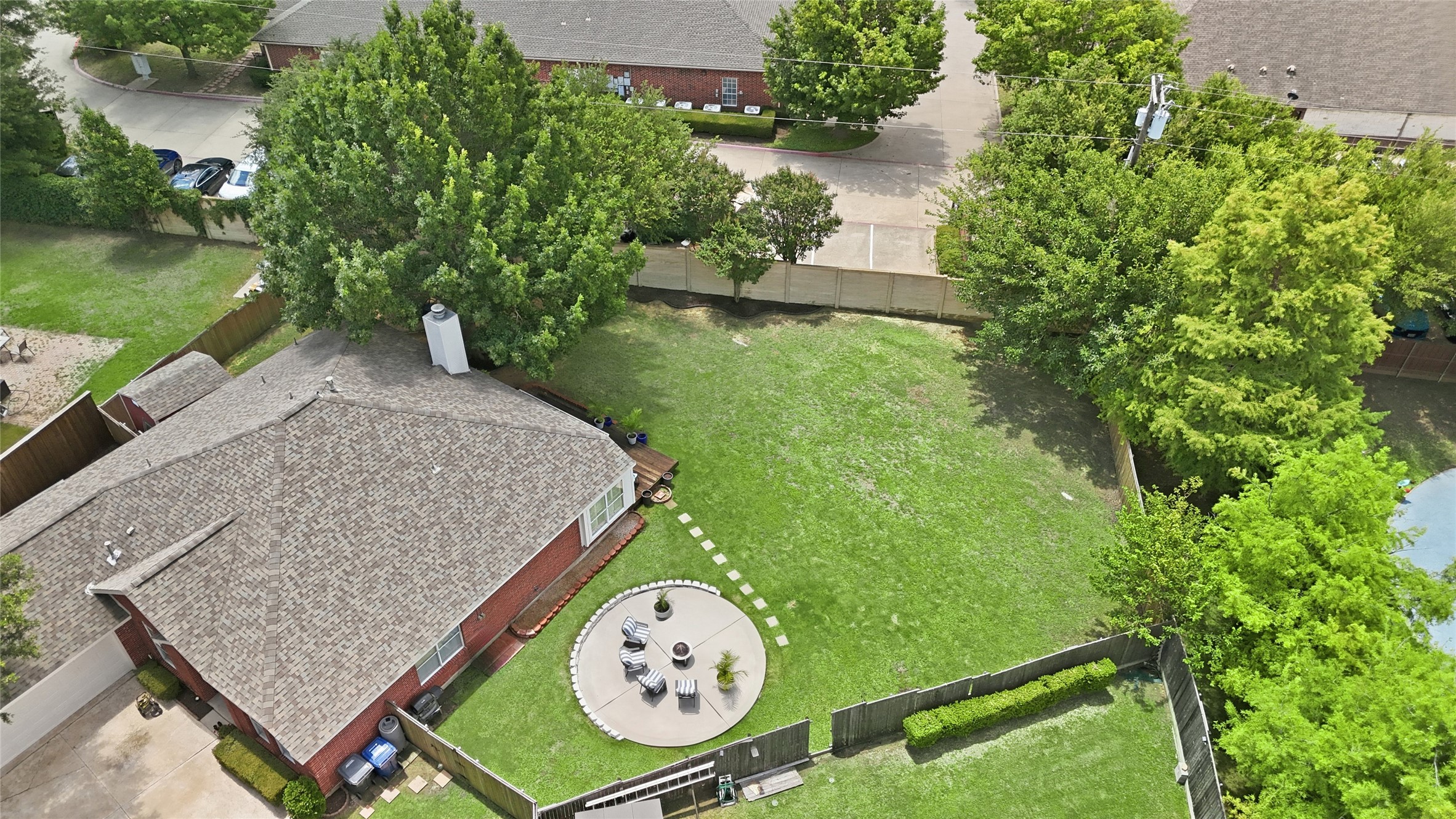 203 Applewood Court