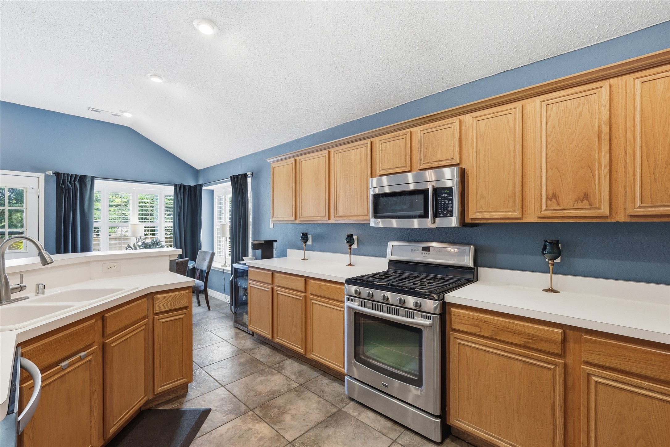 203 Applewood Court
