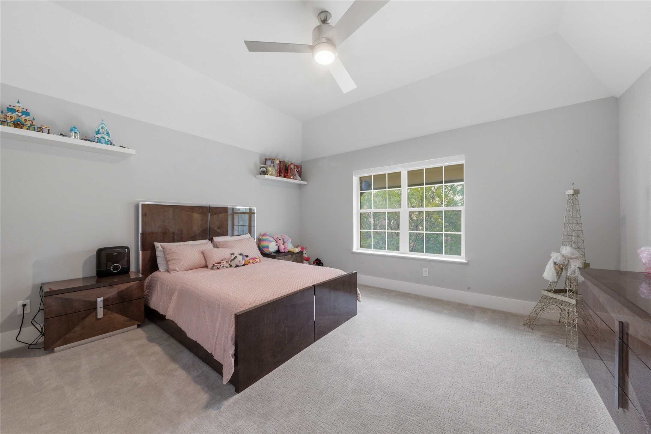 2098 Hidalgo Lane
