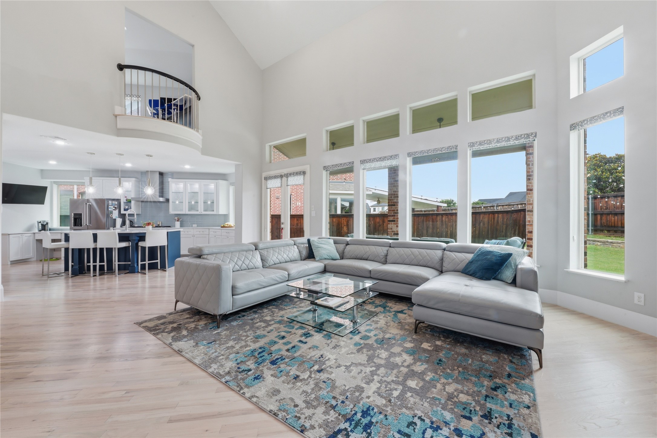 2098 Hidalgo Lane