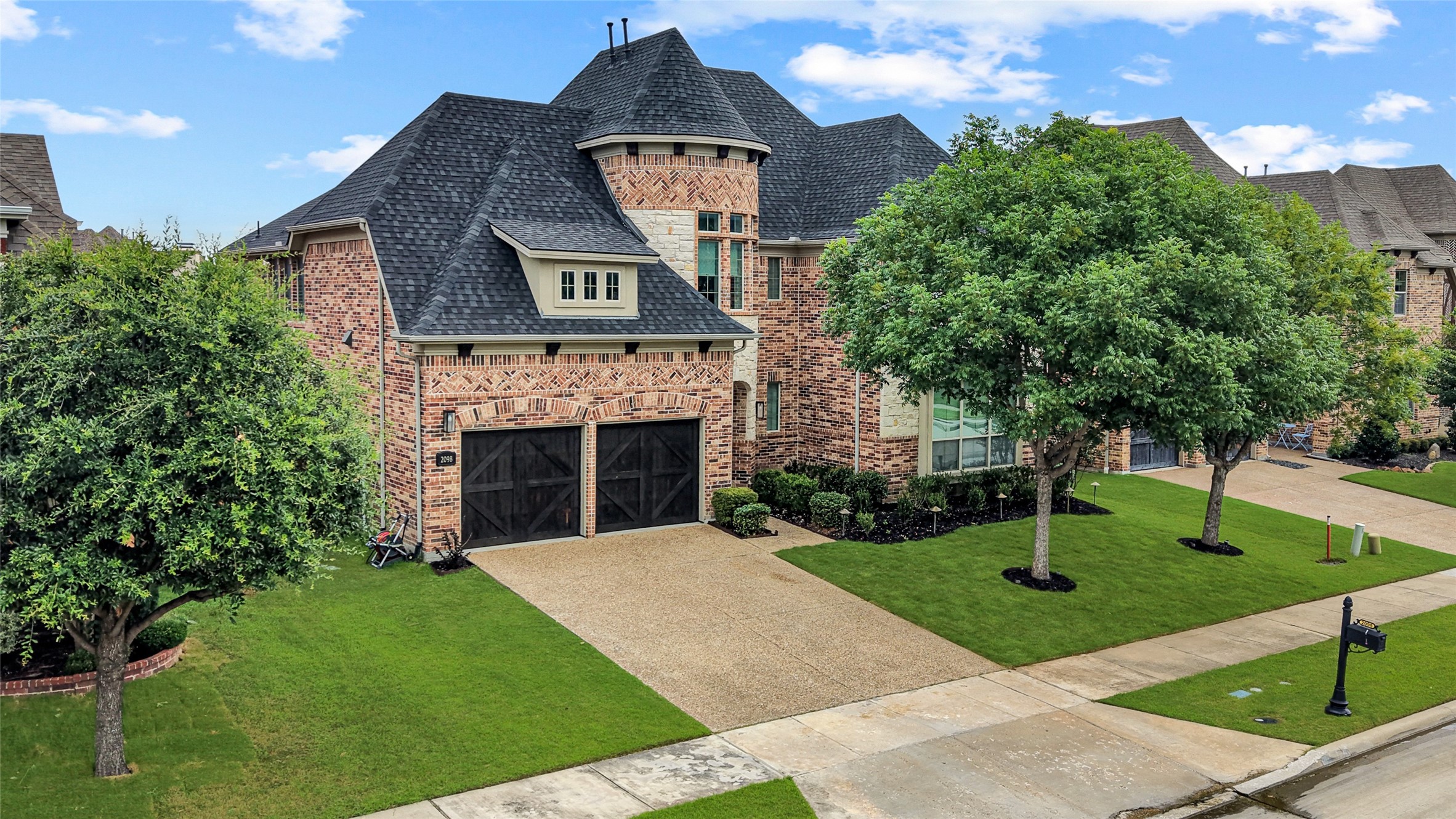 2098 Hidalgo Lane