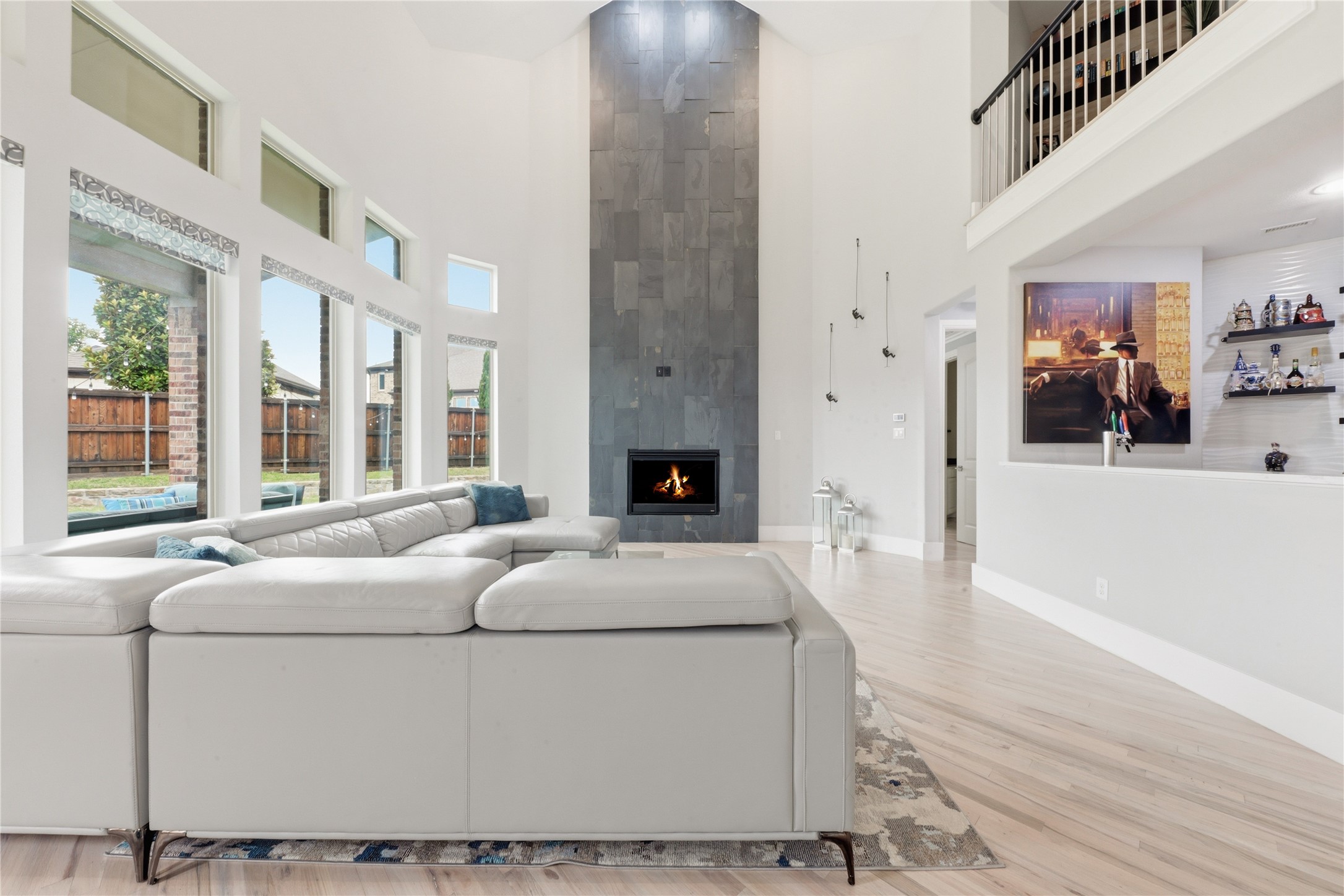 2098 Hidalgo Lane