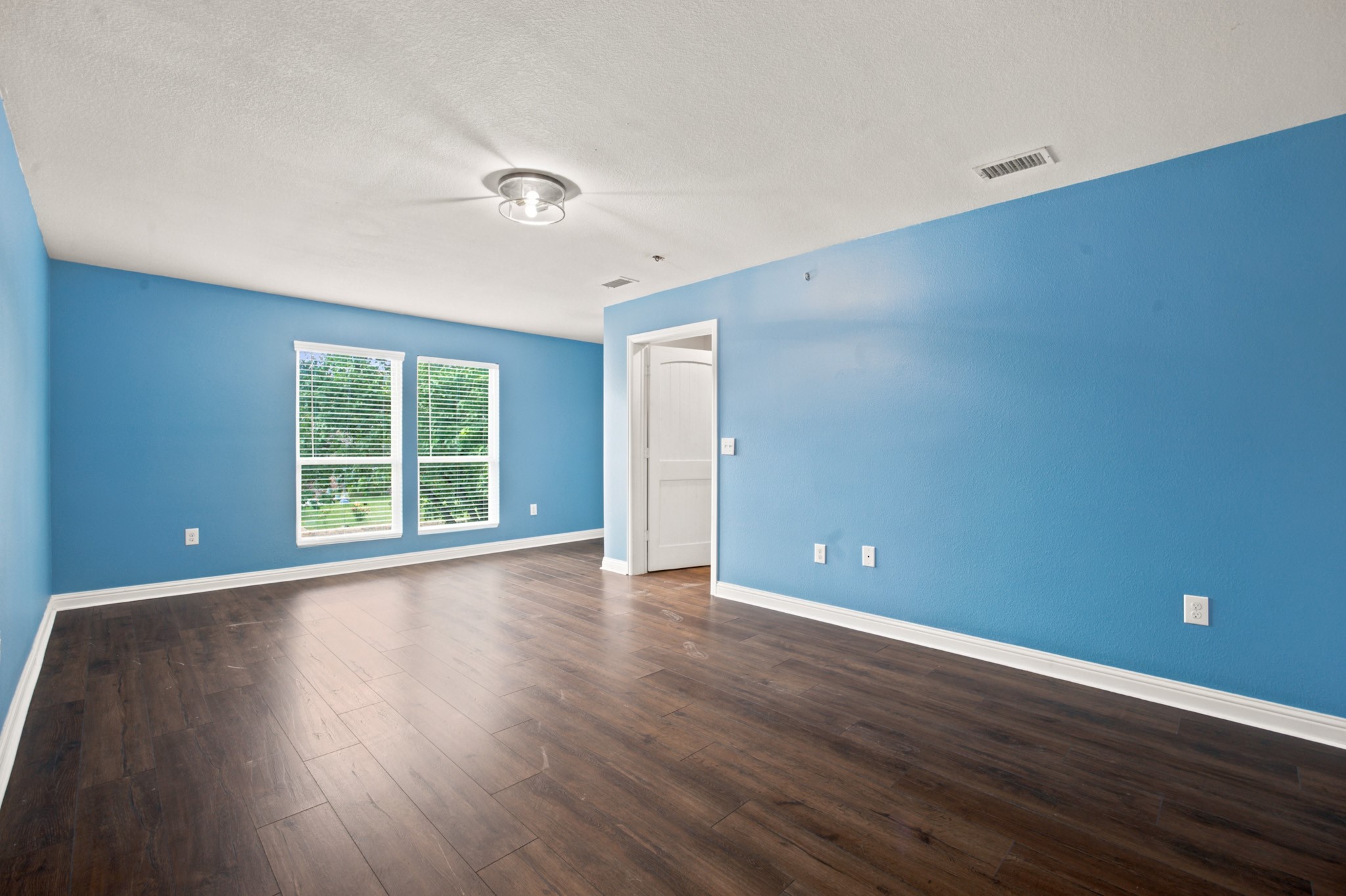 2016 Knollwood Lane