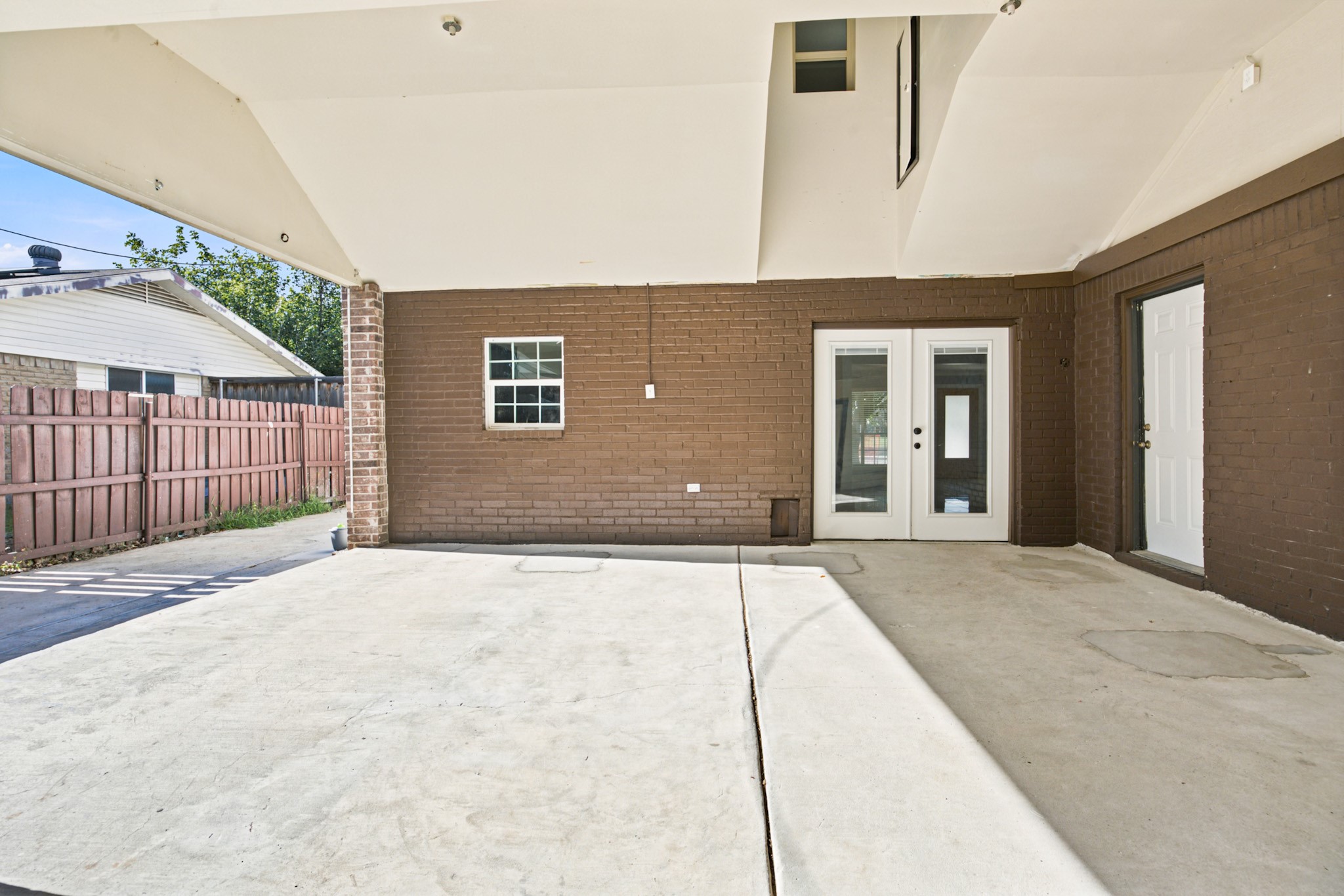 2016 Knollwood Lane