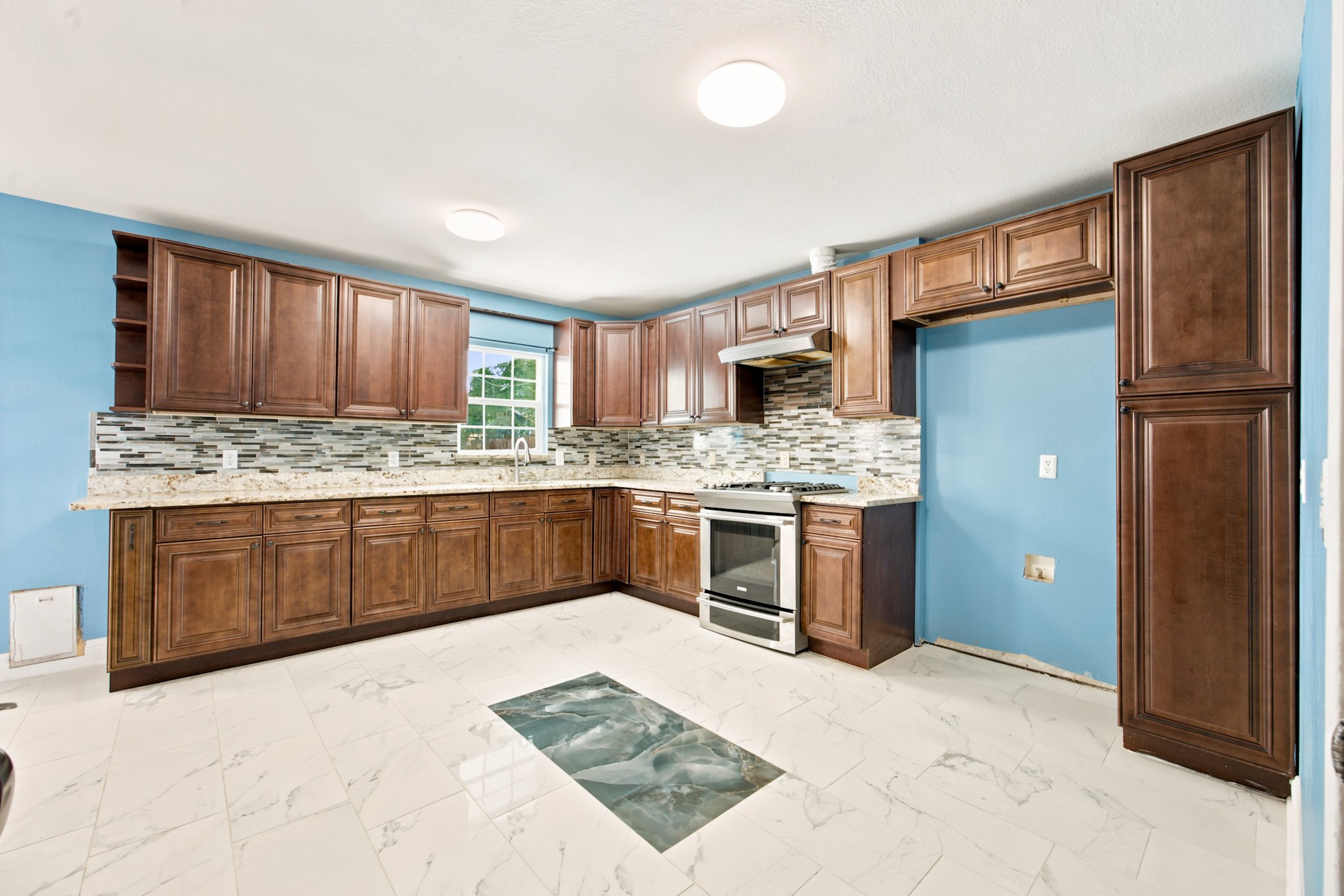 2016 Knollwood Lane