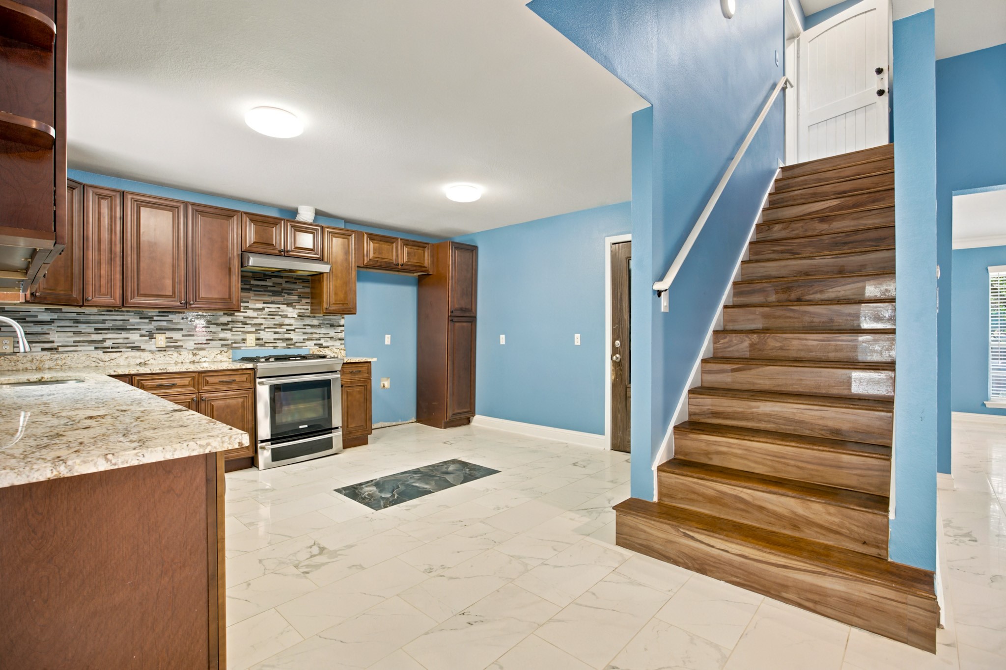 2016 Knollwood Lane