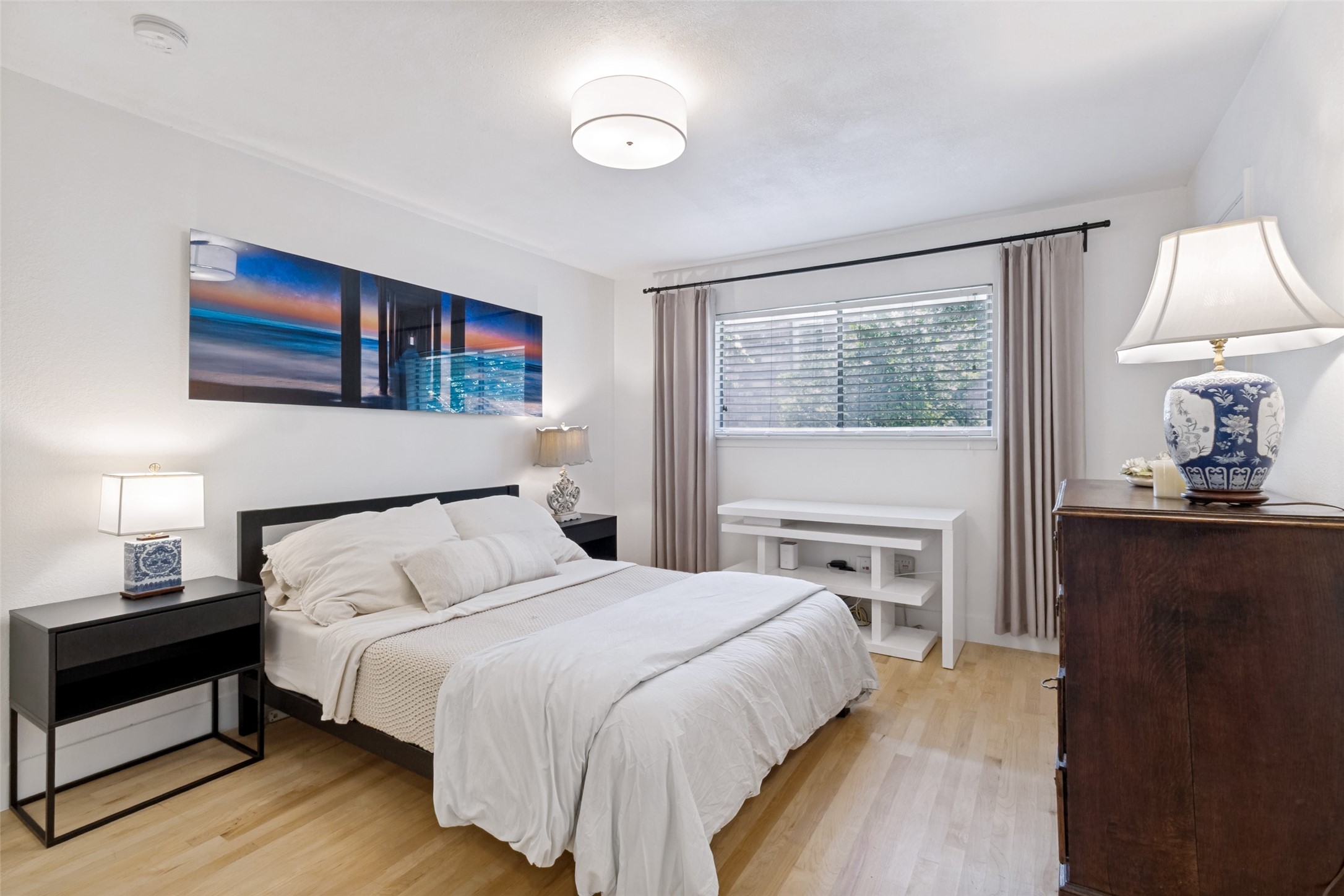 313 W Lookout Drive