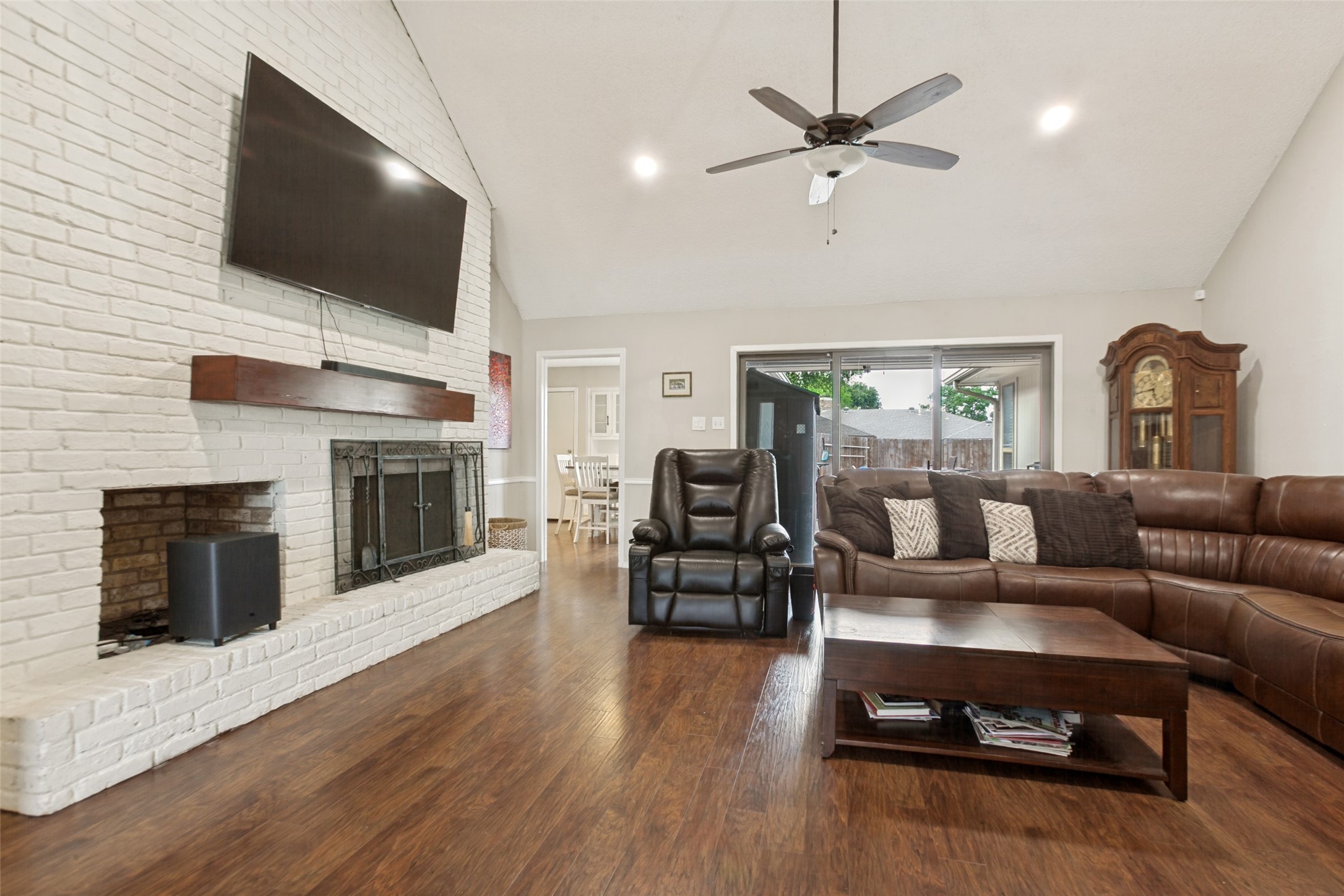 1203 Grinnell Drive