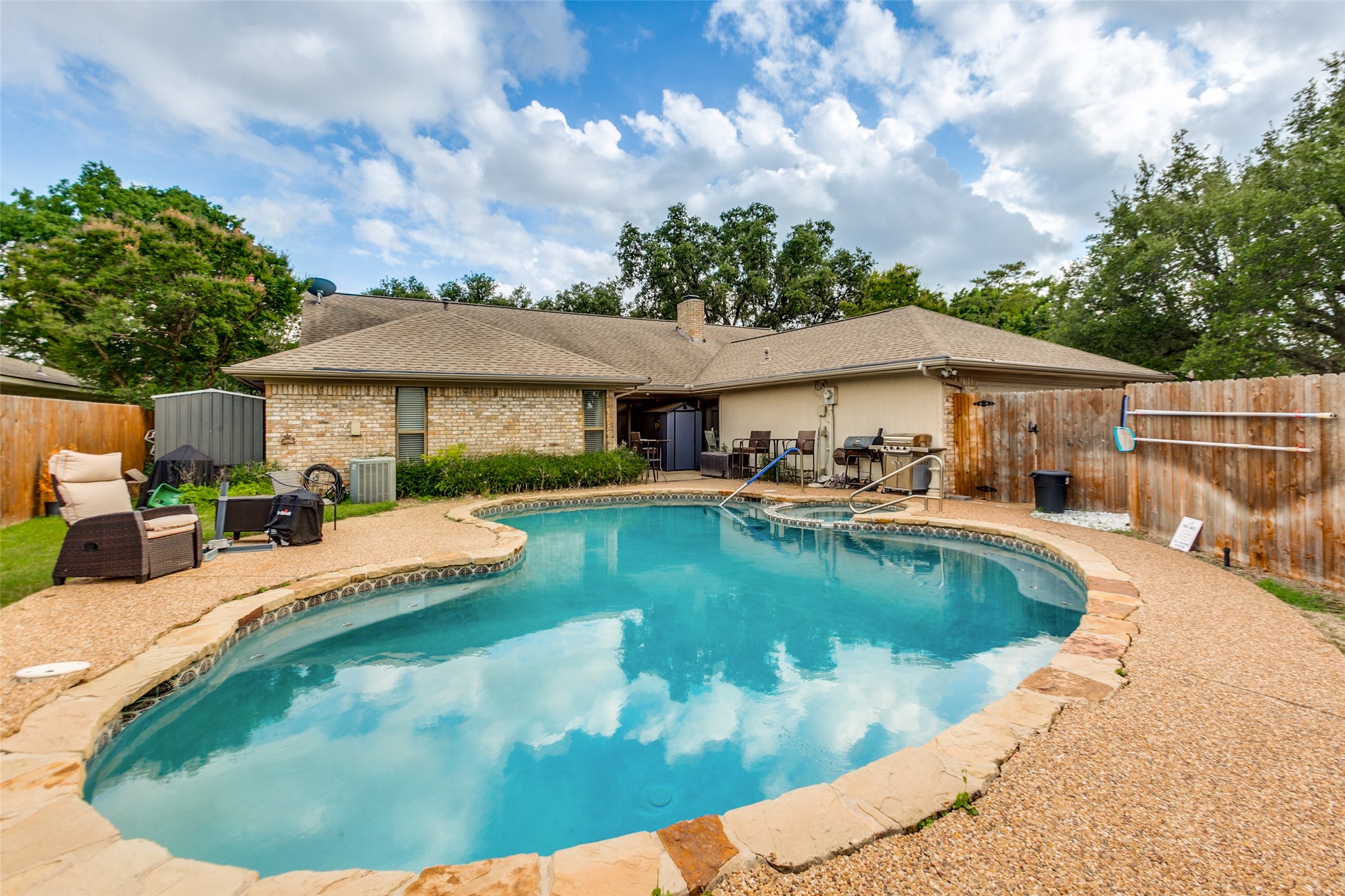 1203 Grinnell Drive