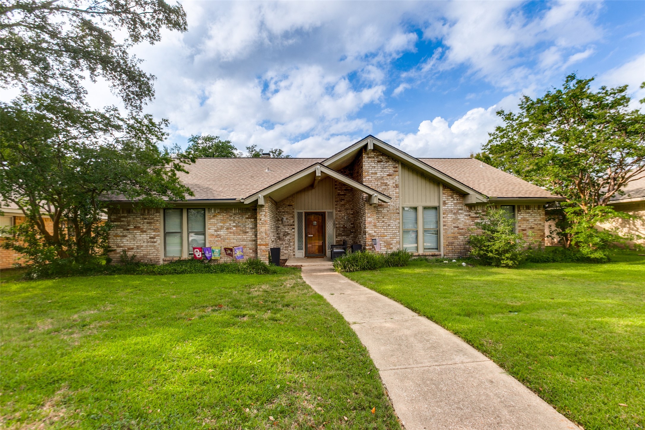 1203 Grinnell Drive