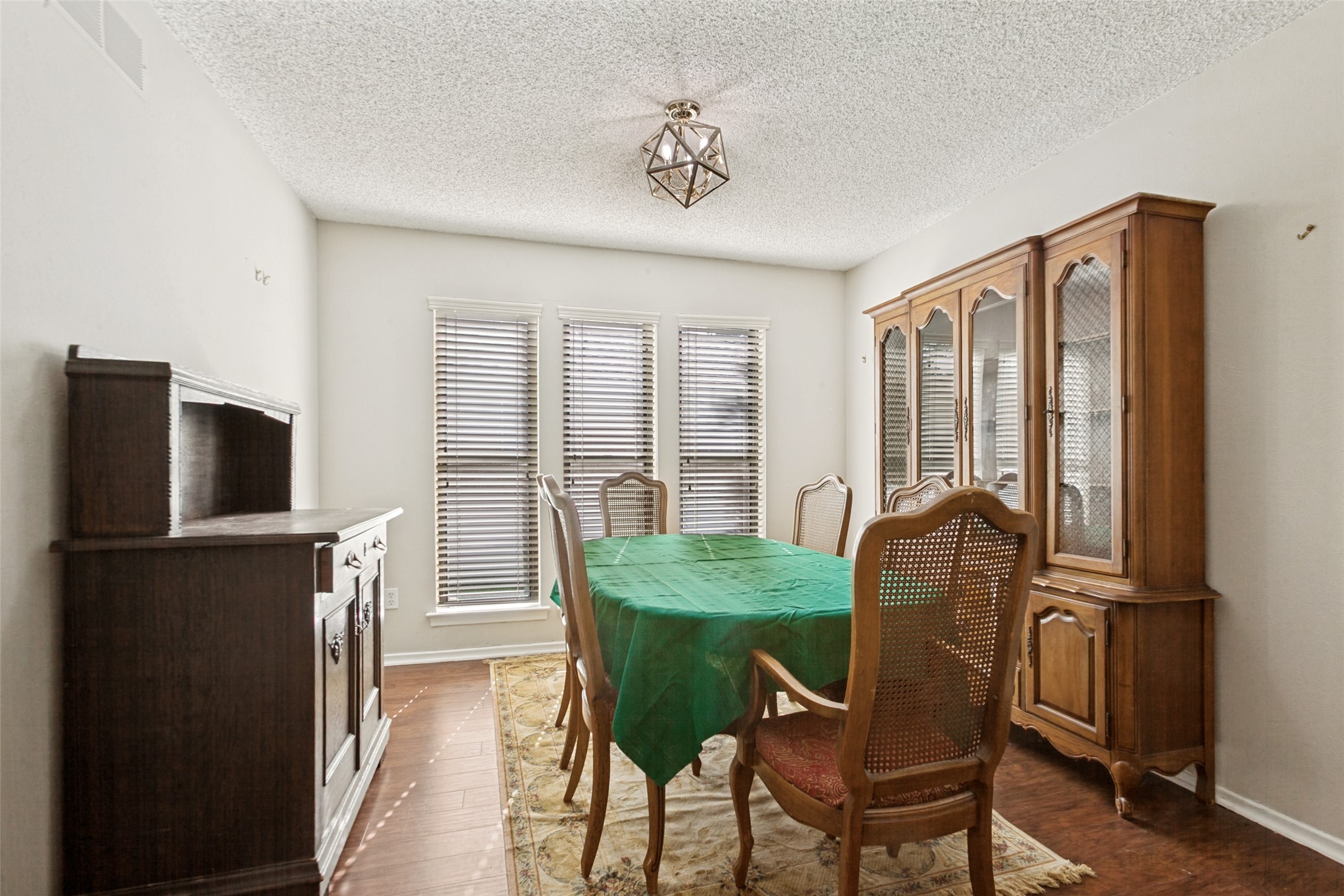 1203 Grinnell Drive
