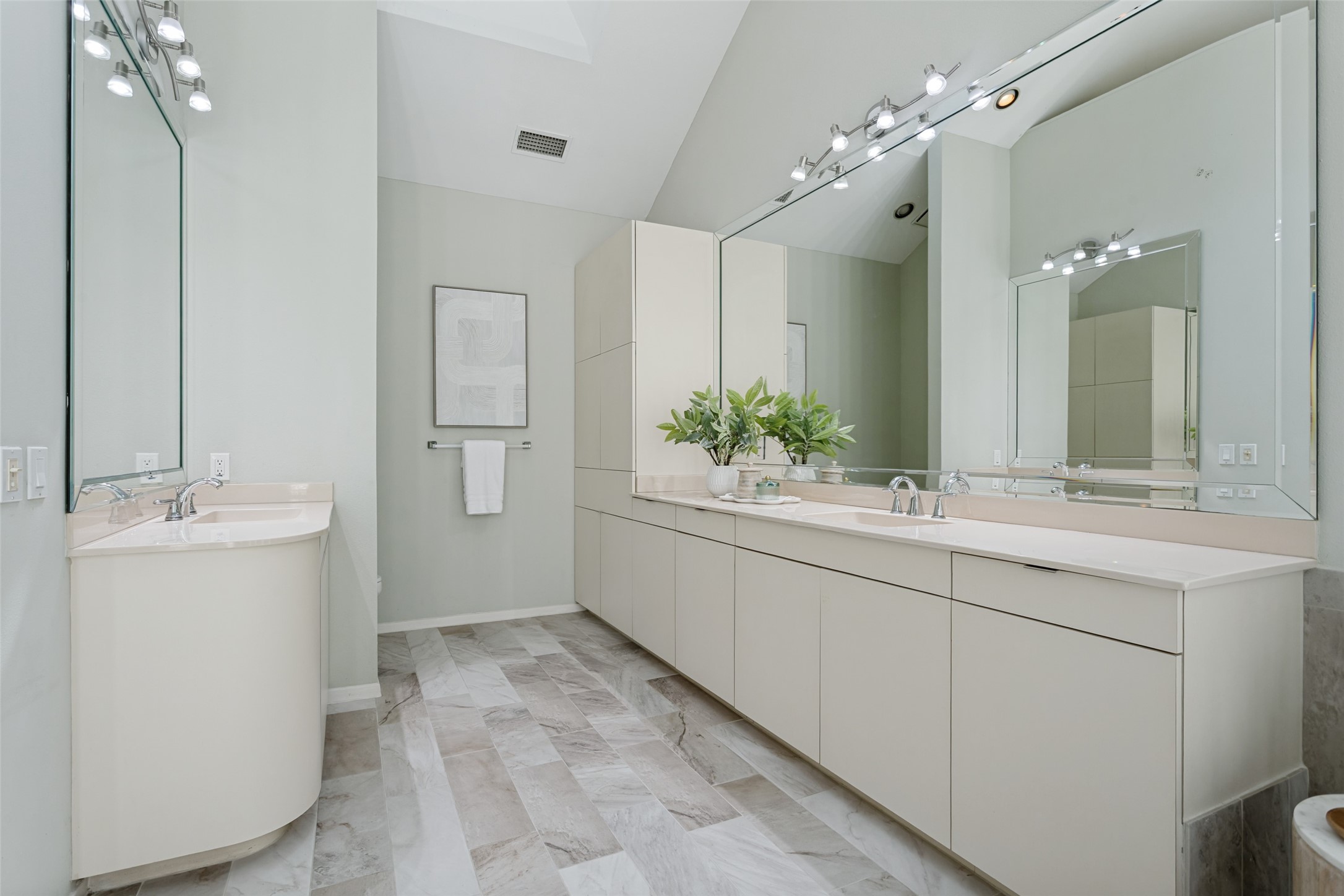 5720 Moss Creek Trail