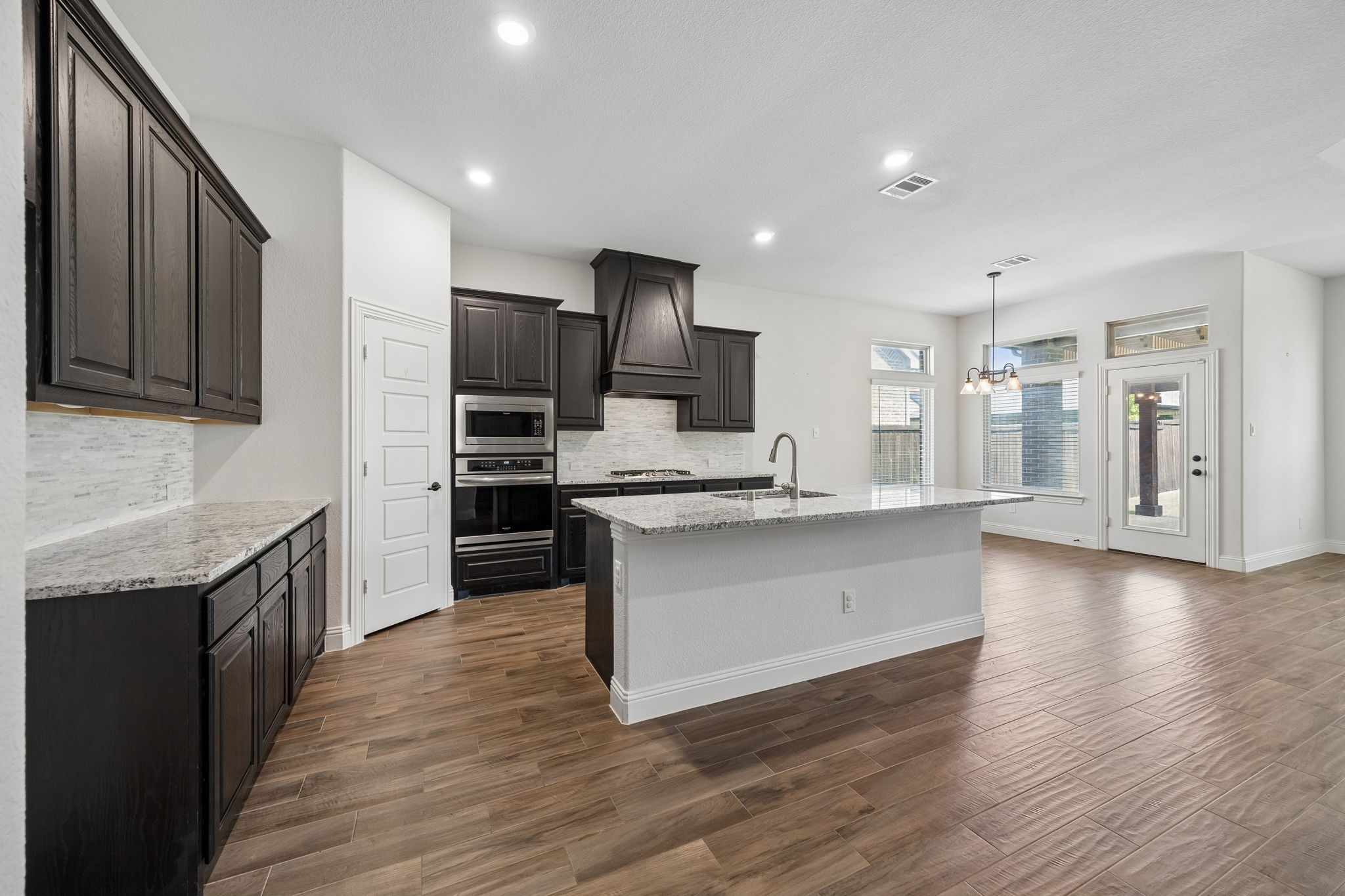 3532 Cimarron River Road