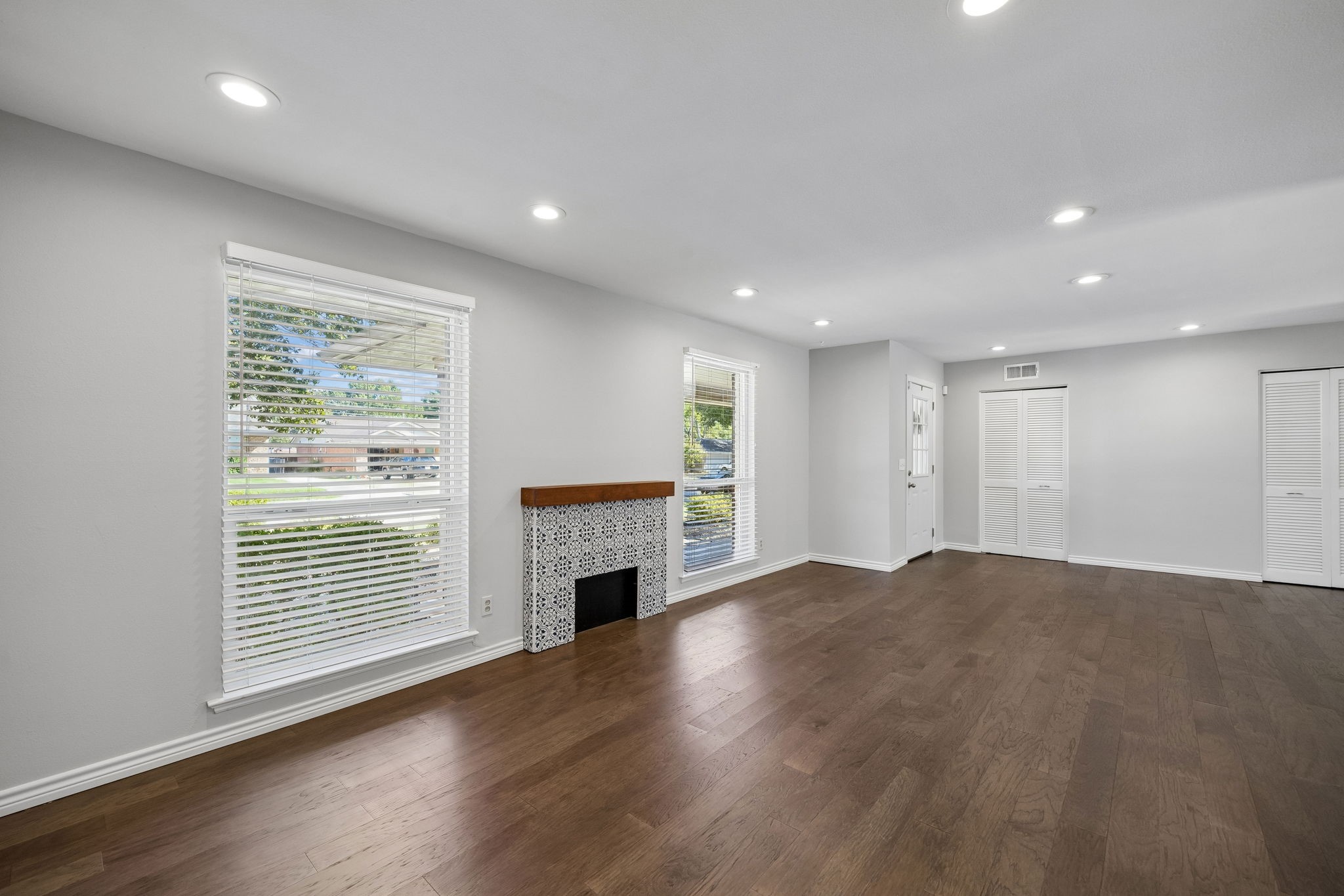 1239 Evergreen Drive