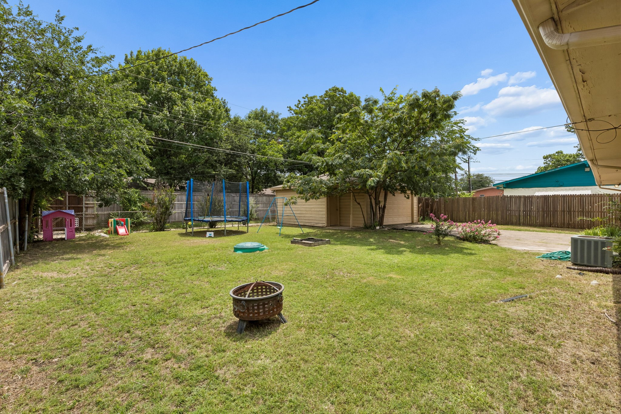 1239 Evergreen Drive