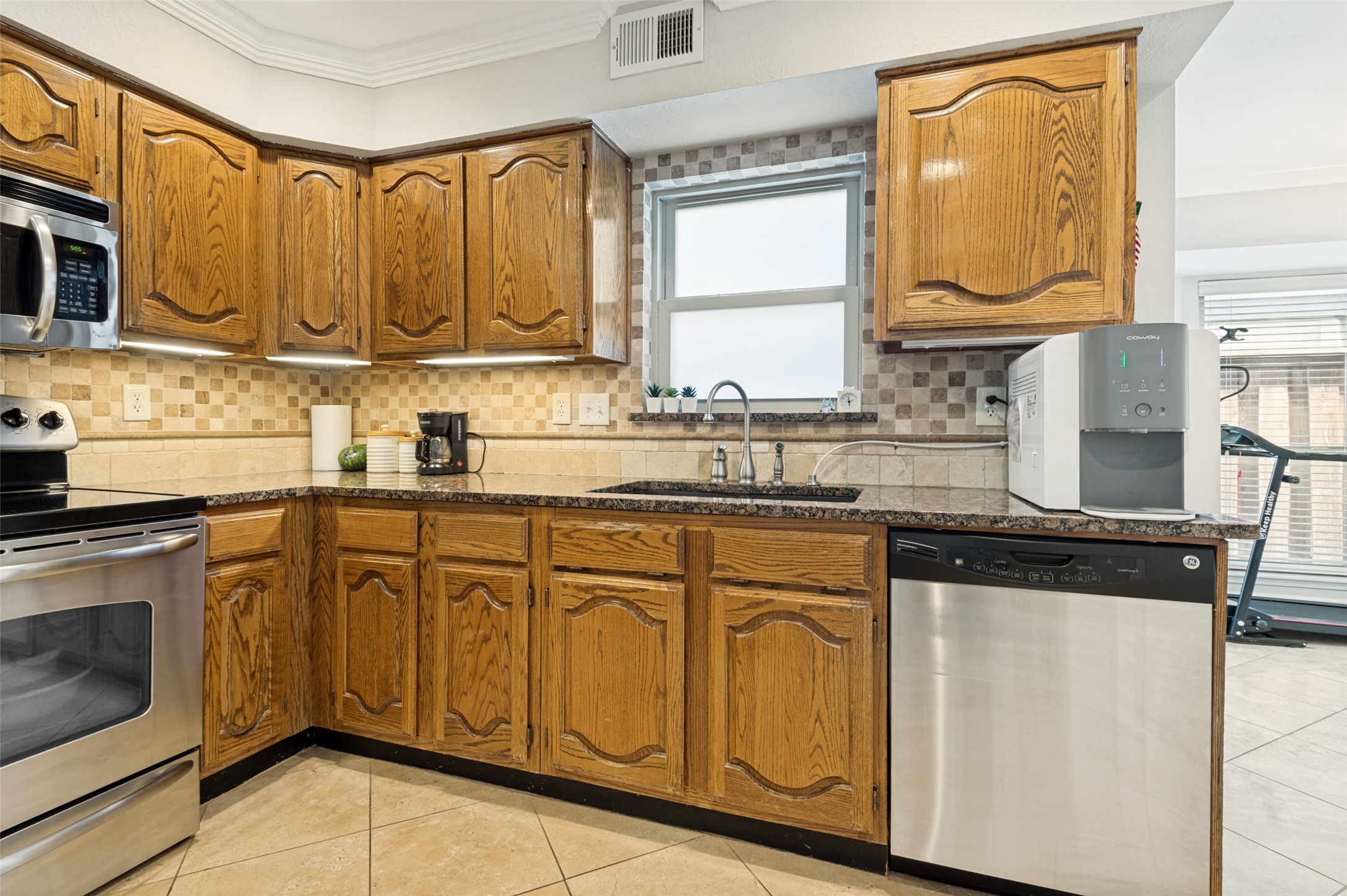 500 Saddle Rock Court