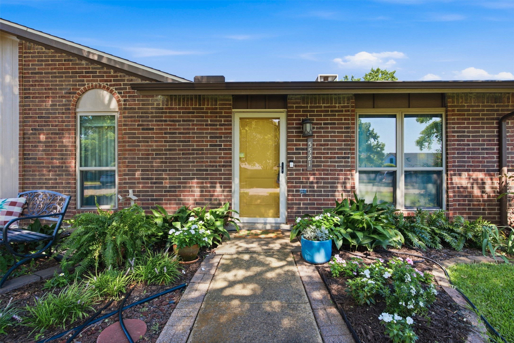 5521 Pike Place