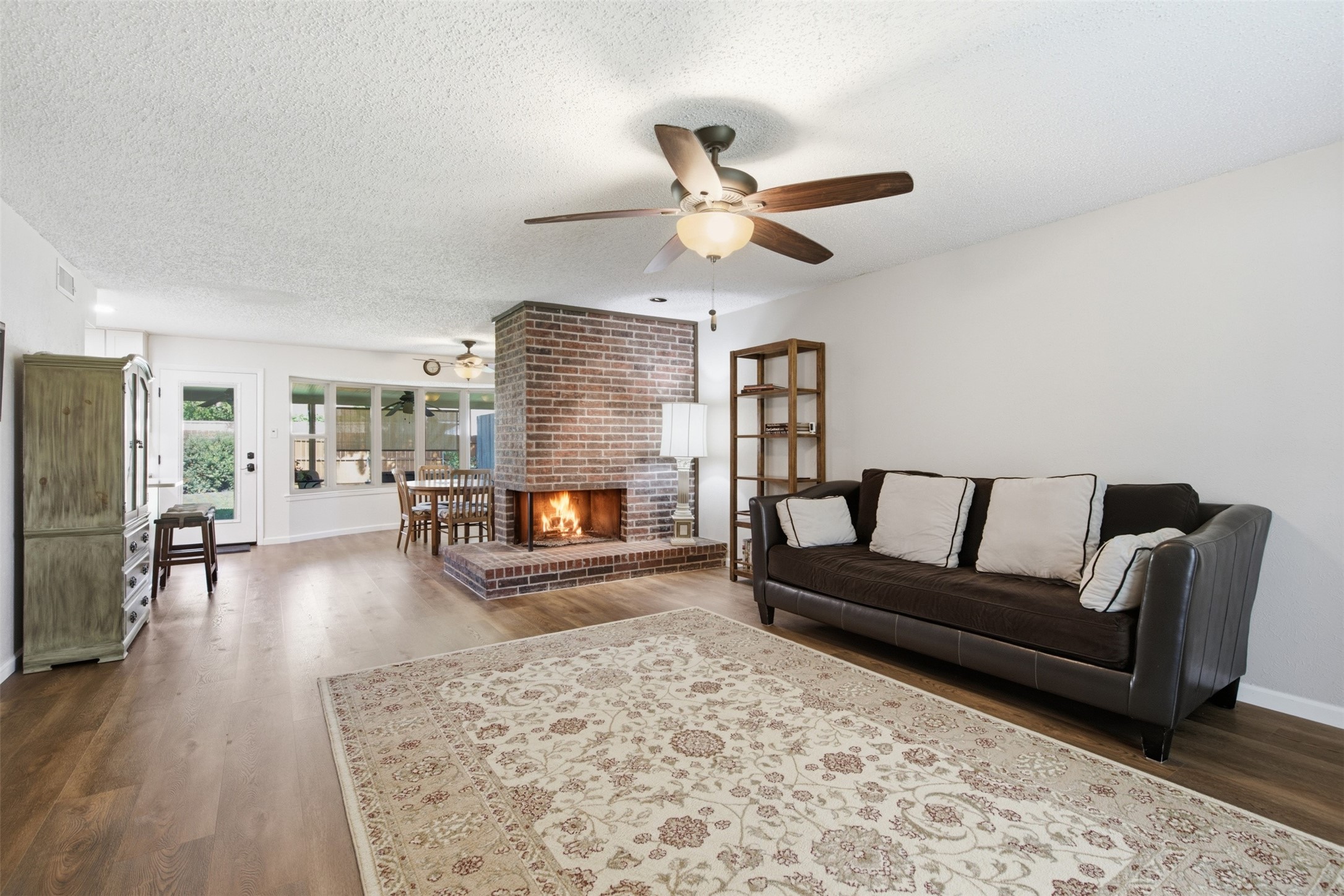 5521 Pike Place