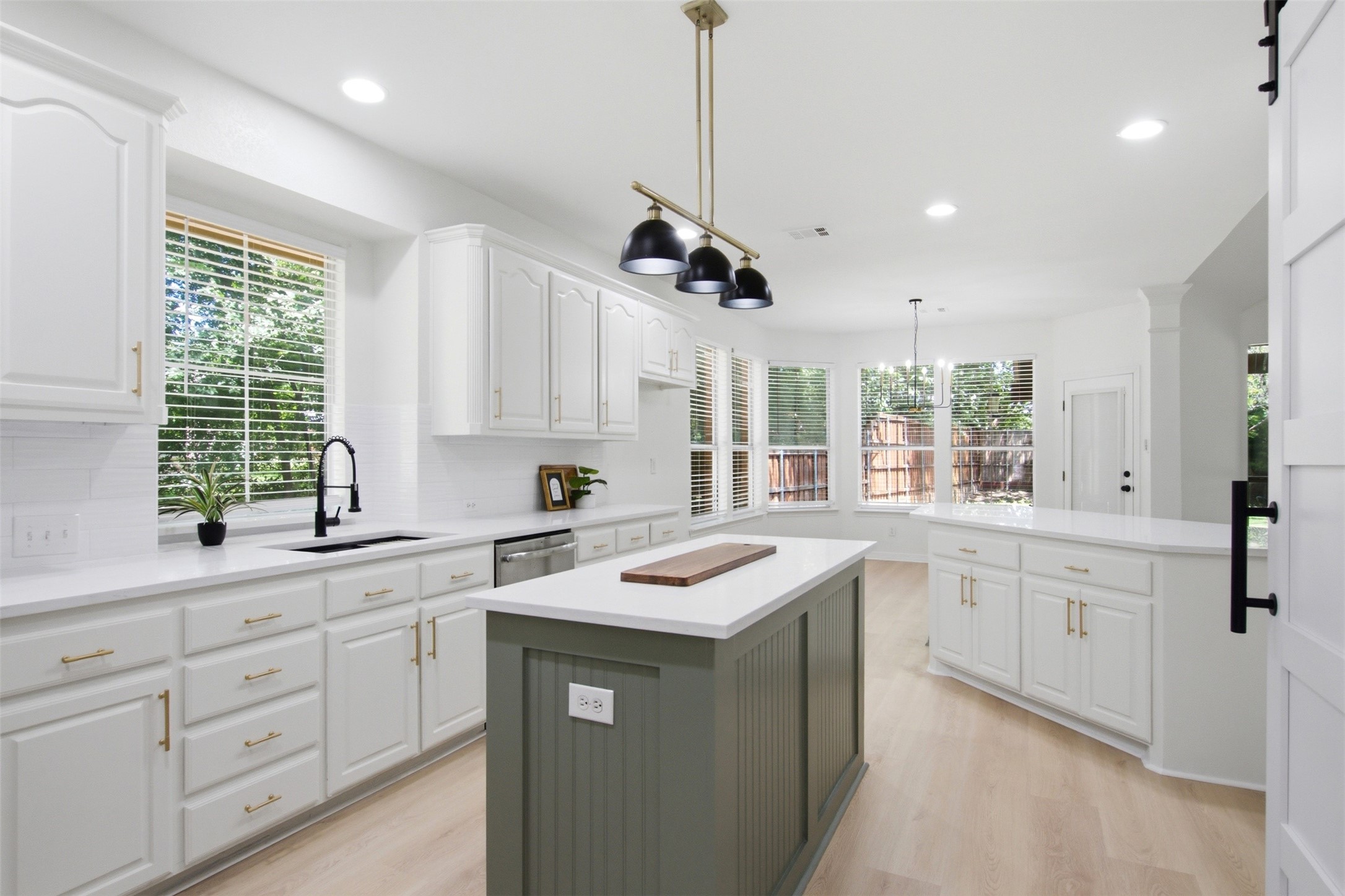 604 Creek View Drive