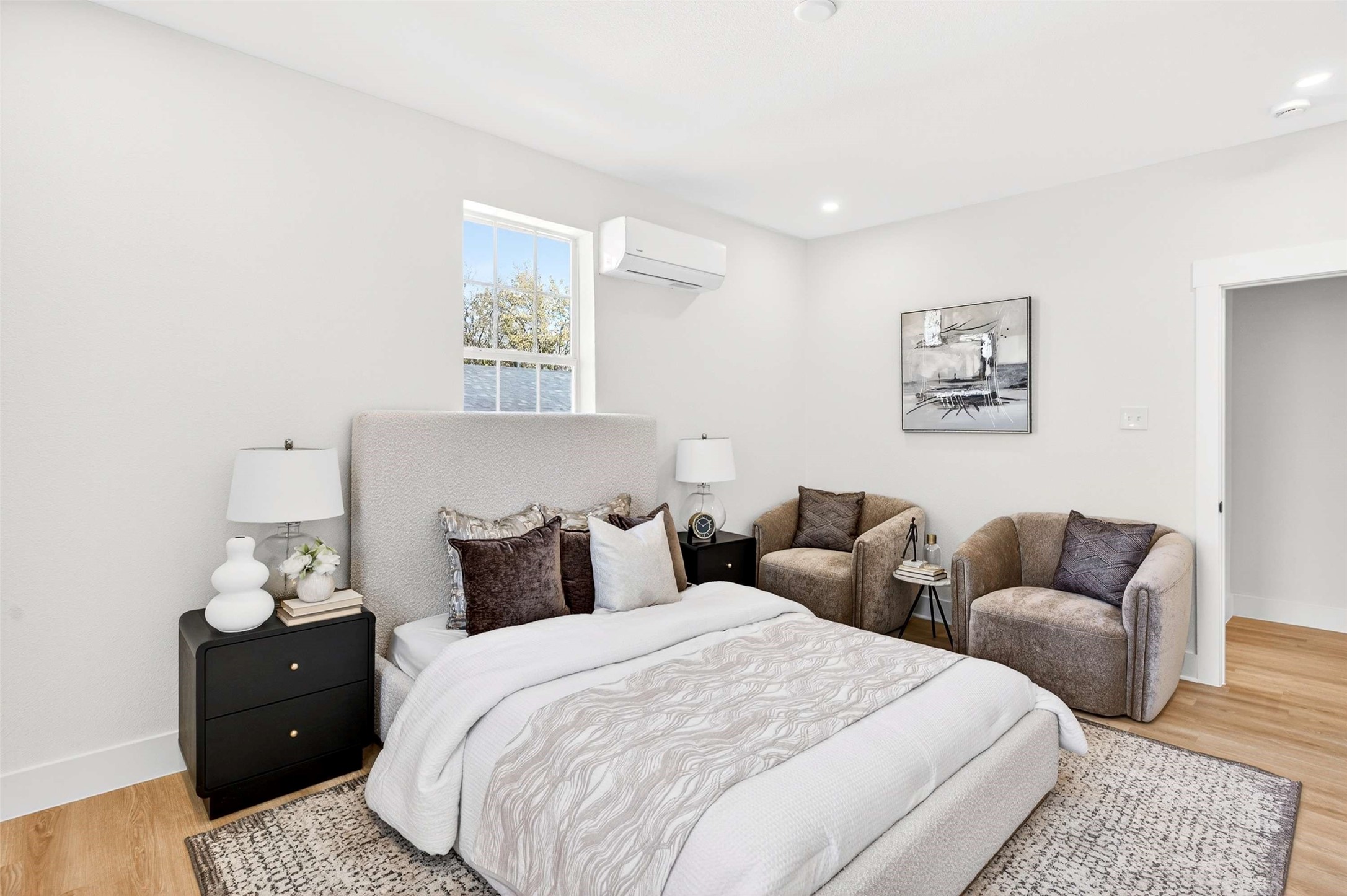 435 W 9th Street