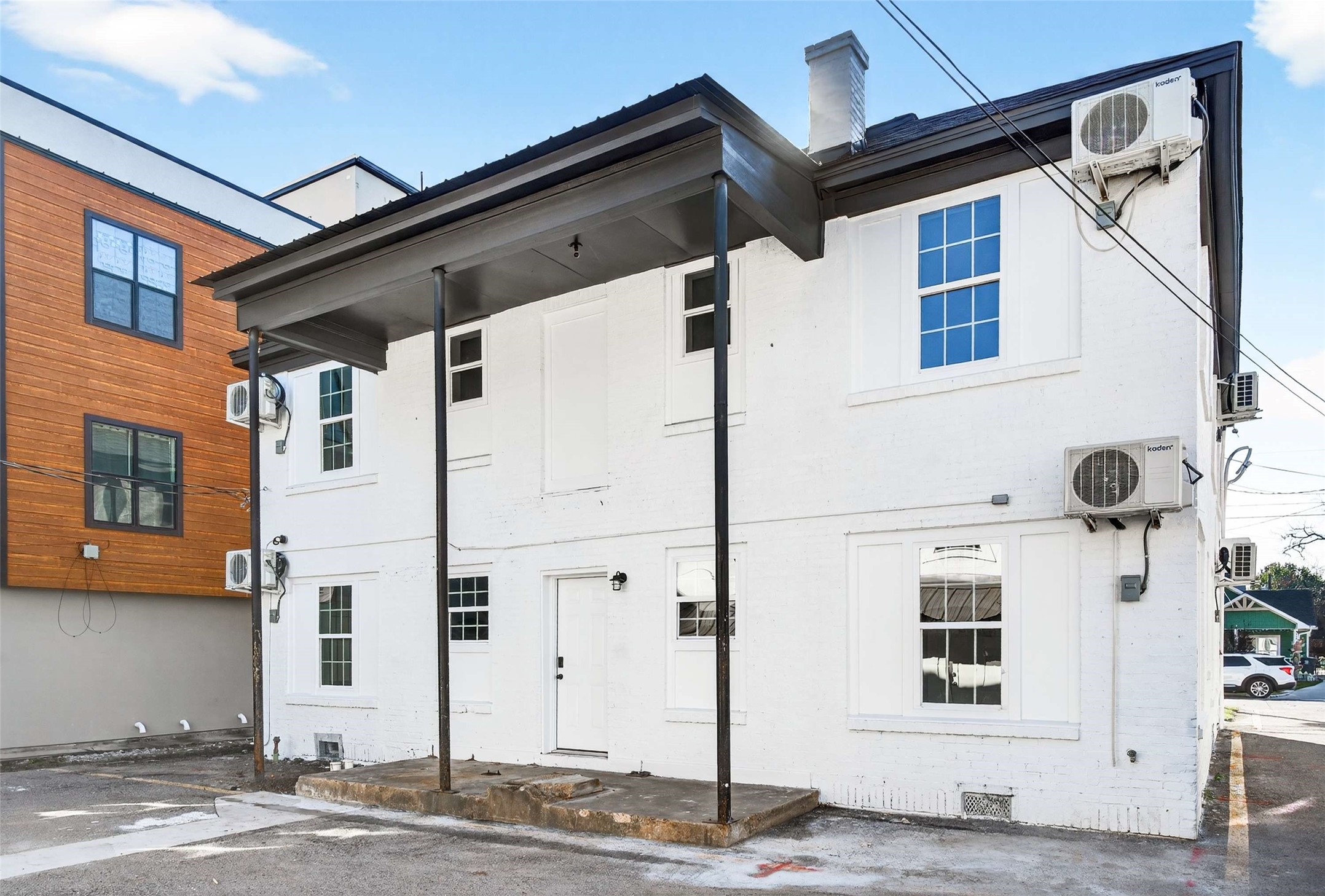 435 W 9th Street