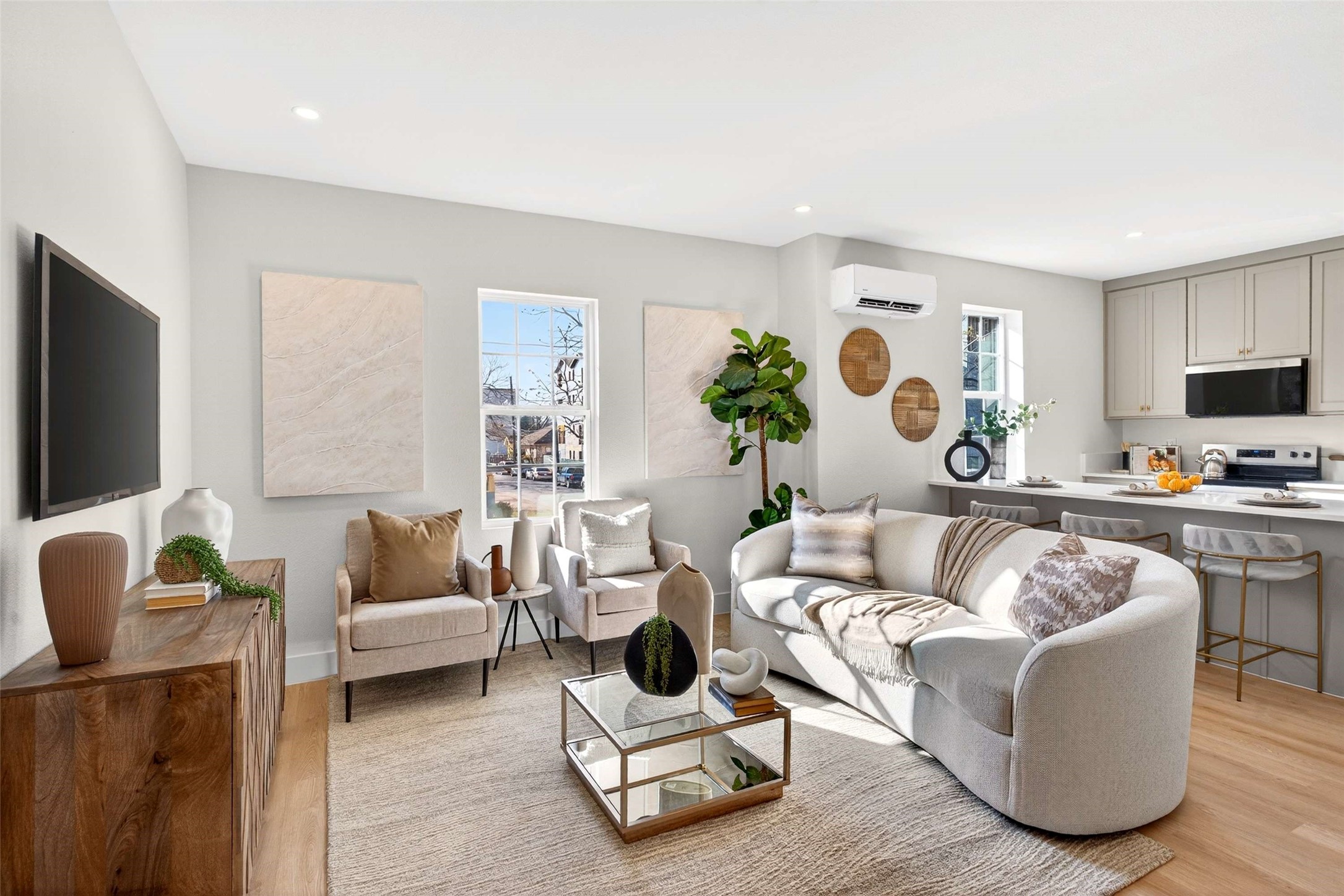 435 W 9th Street
