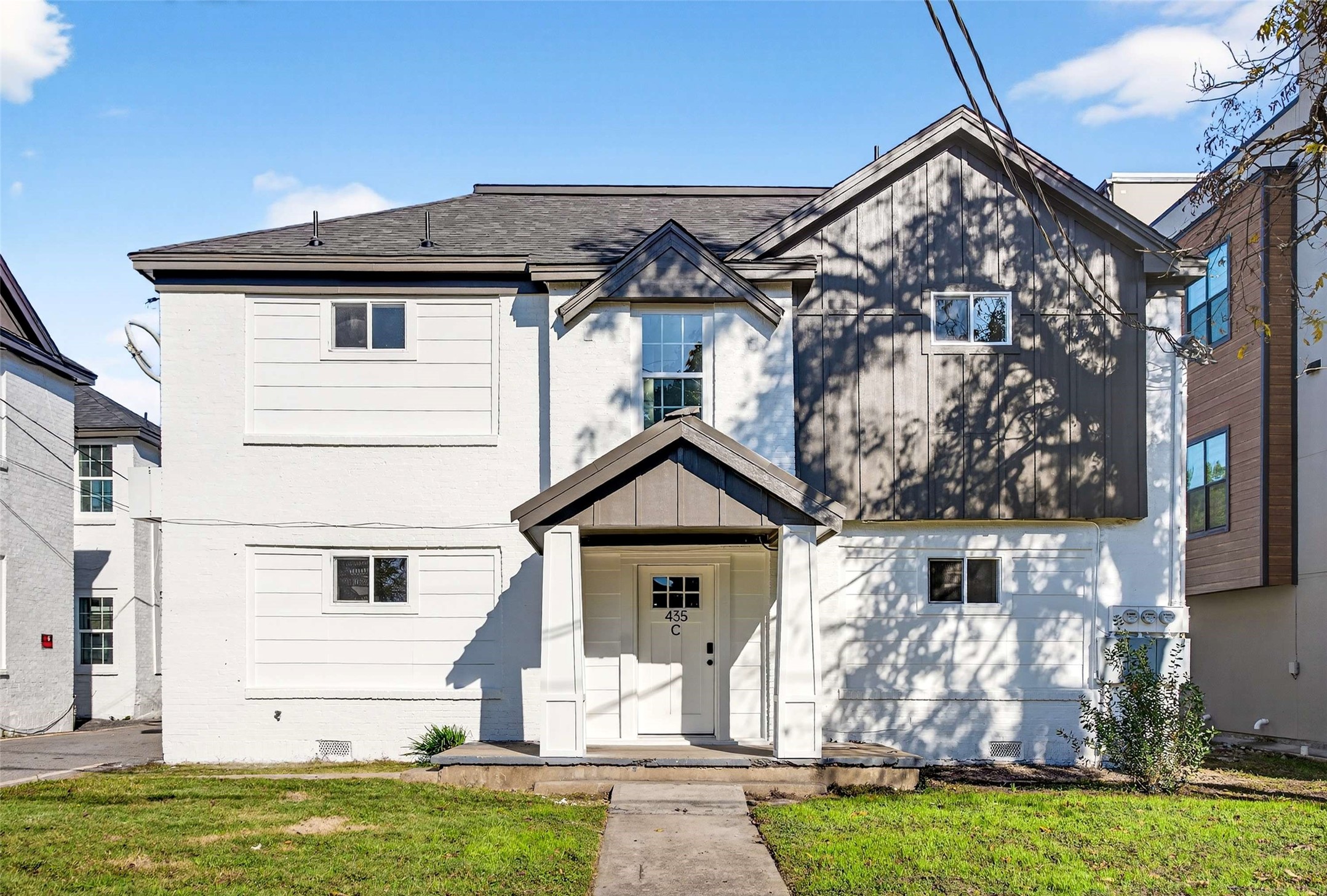 435 W 9th Street