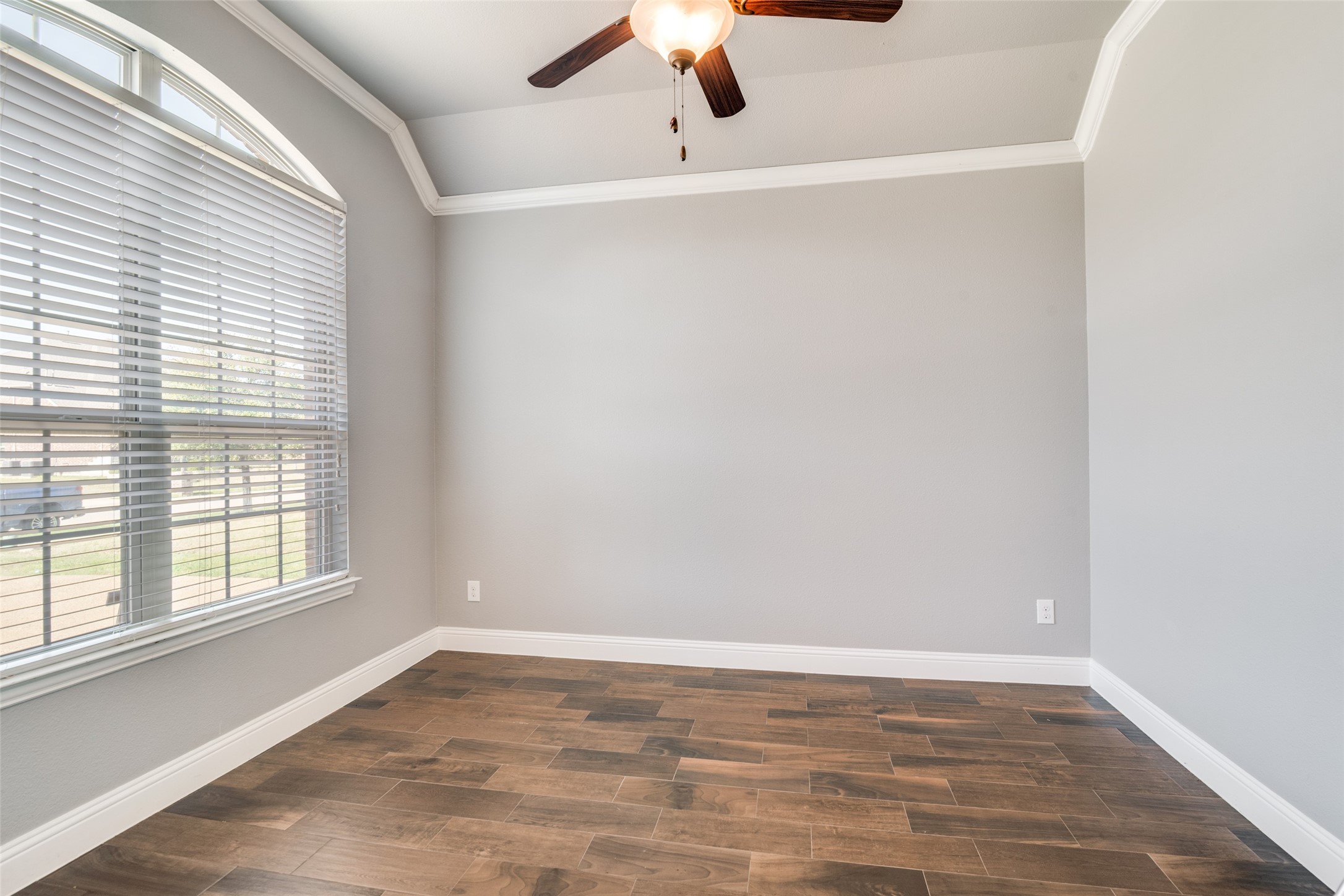 9615 Edgeway Circle