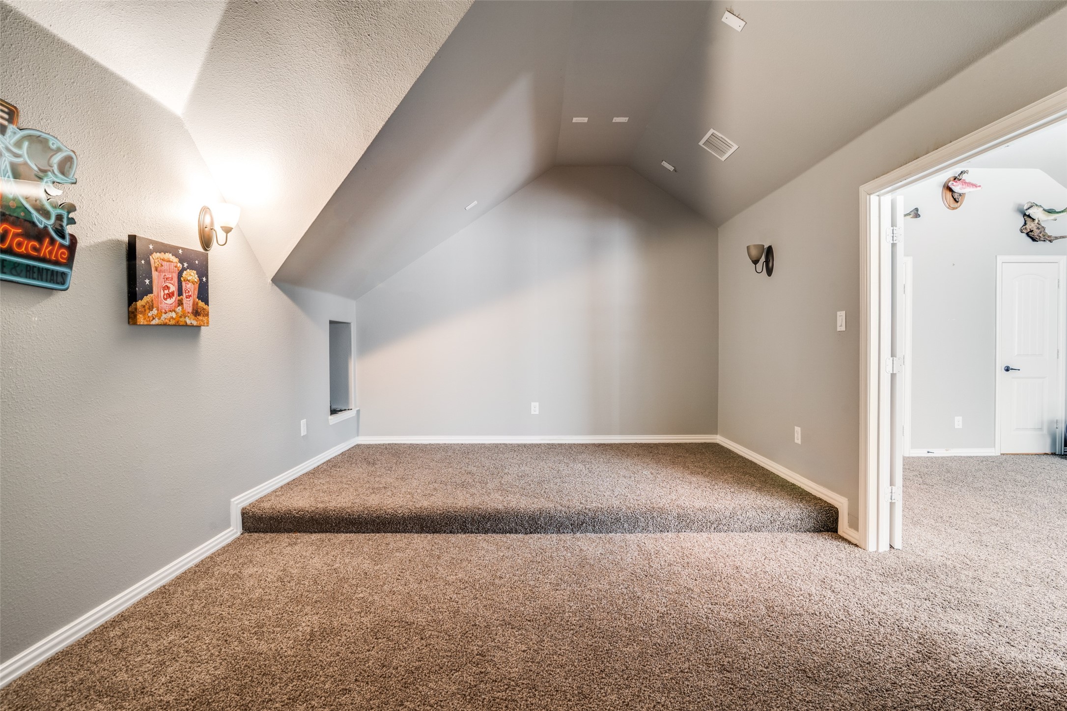 9615 Edgeway Circle