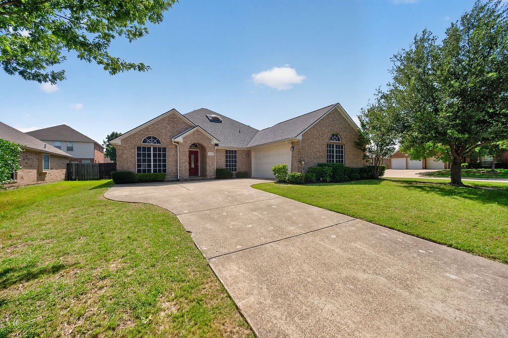 2723 Lake Way Drive