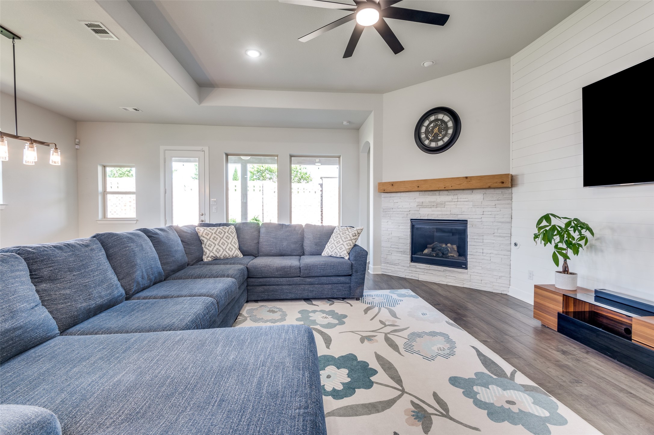 3128 Lexington Drive