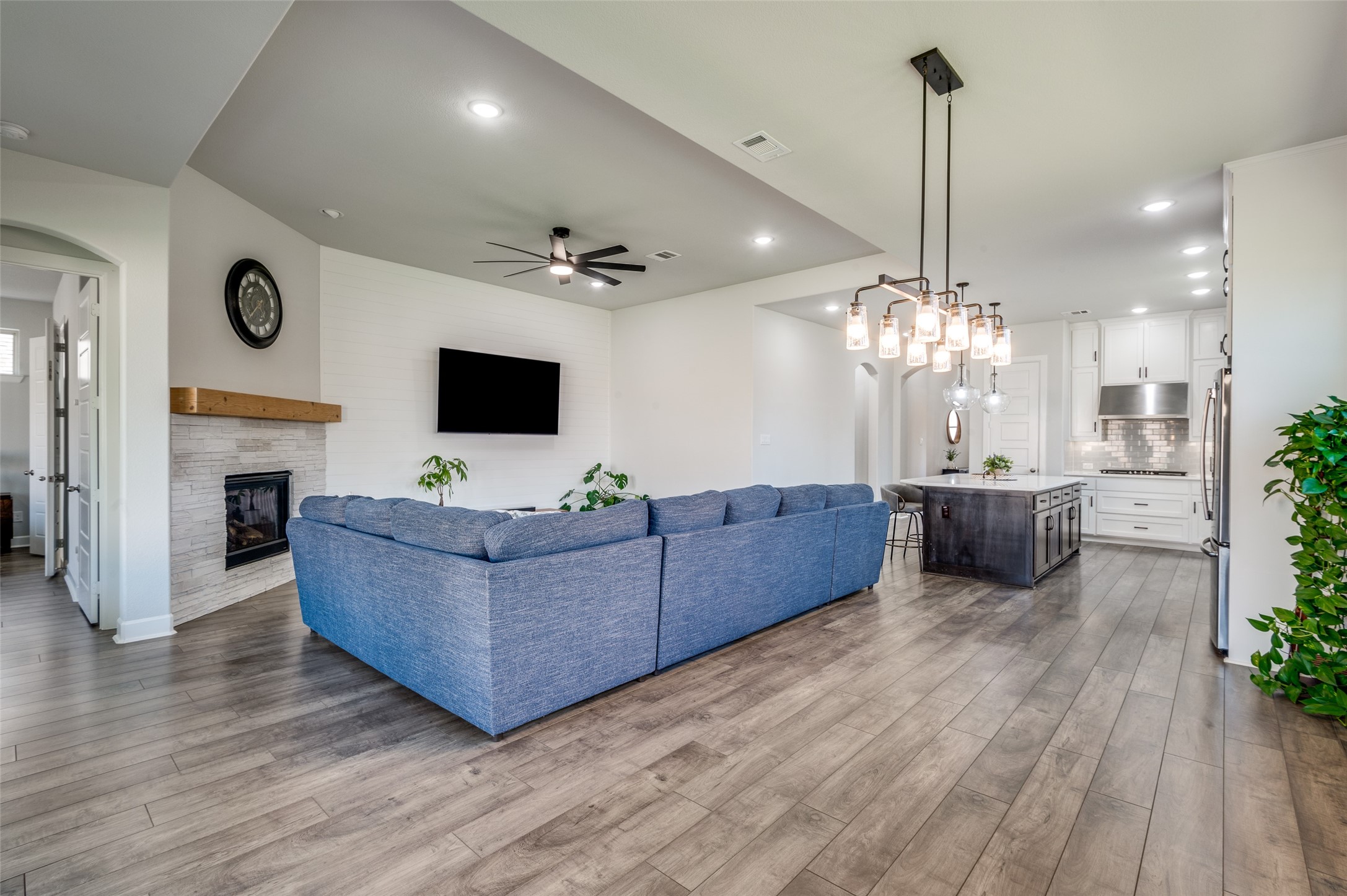3128 Lexington Drive