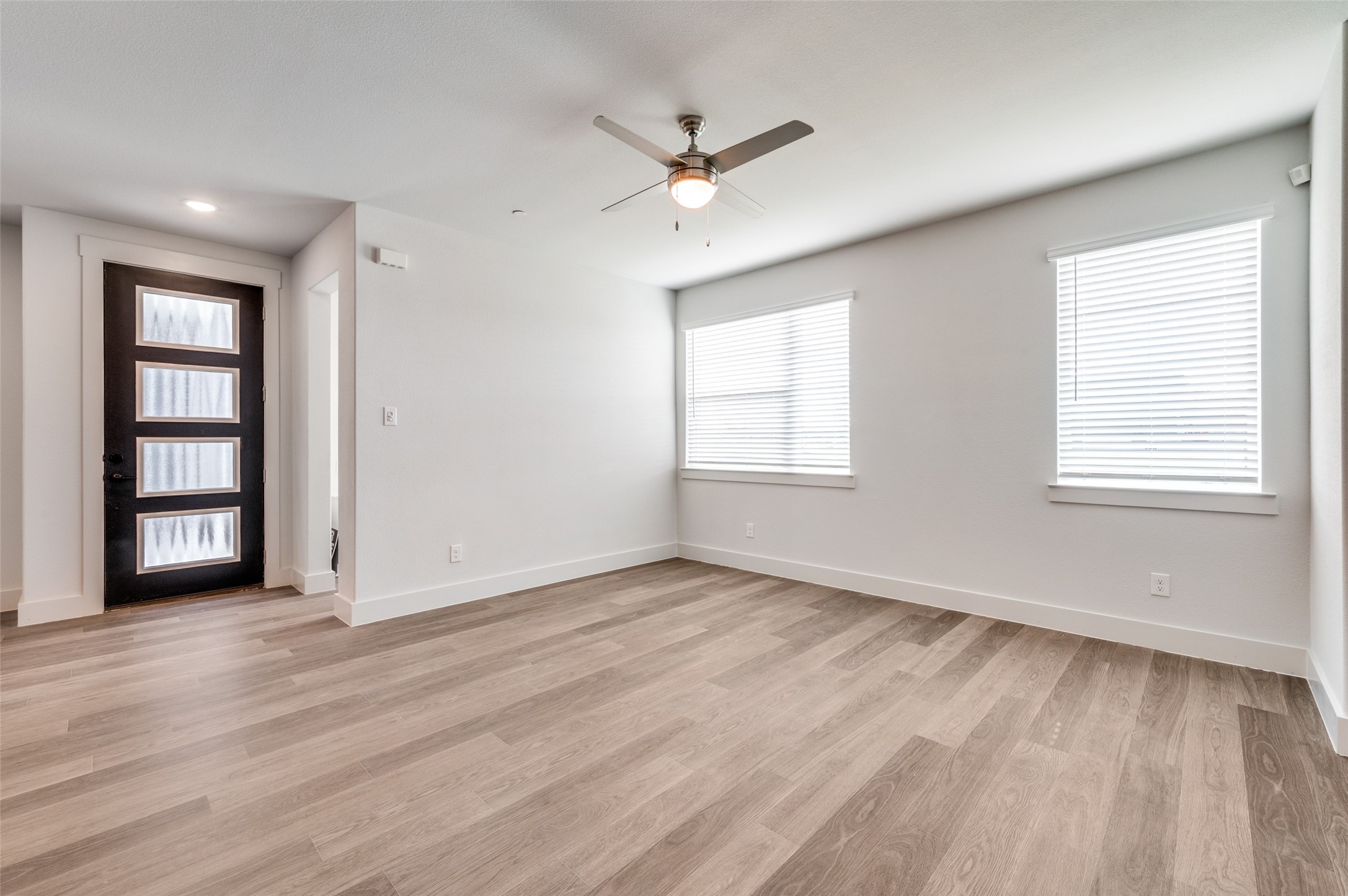 4553 Lamplights Drive
