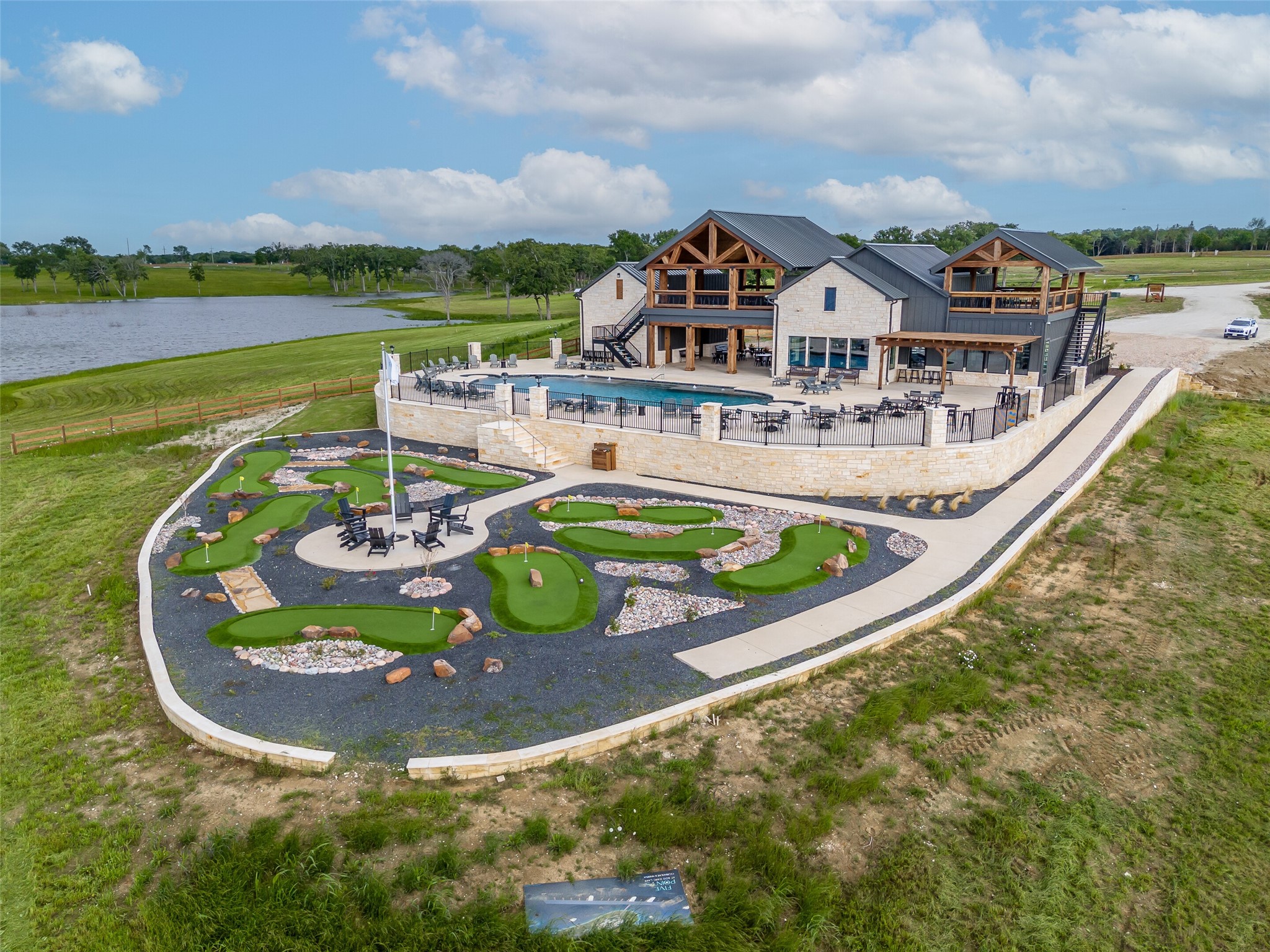 398 Timberland Heights