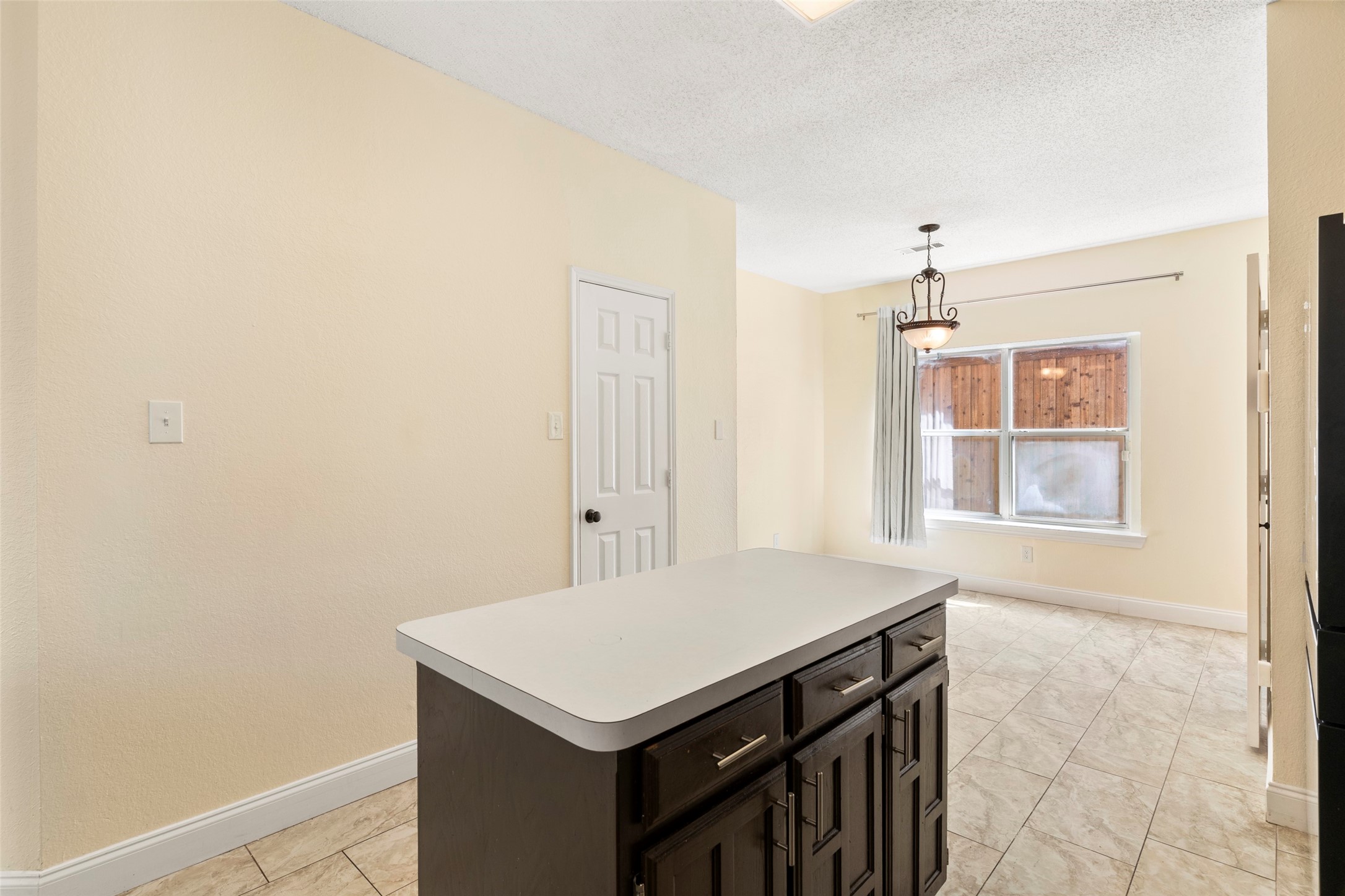 2522 Primrose Lane