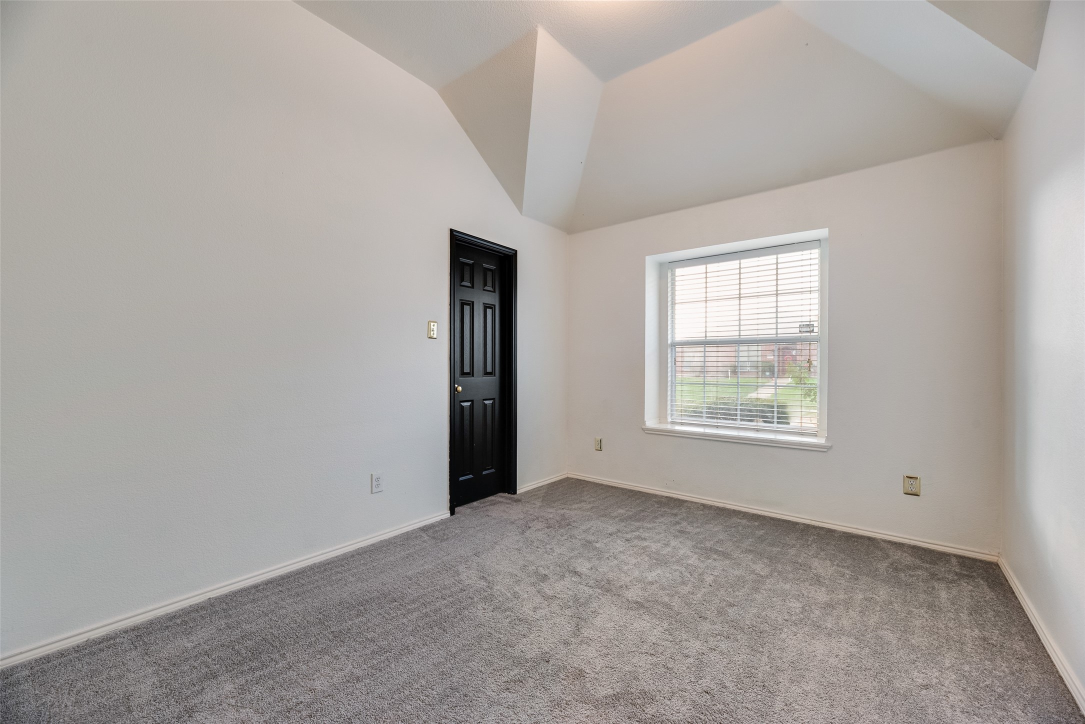 3444 Bluegrass Drive
