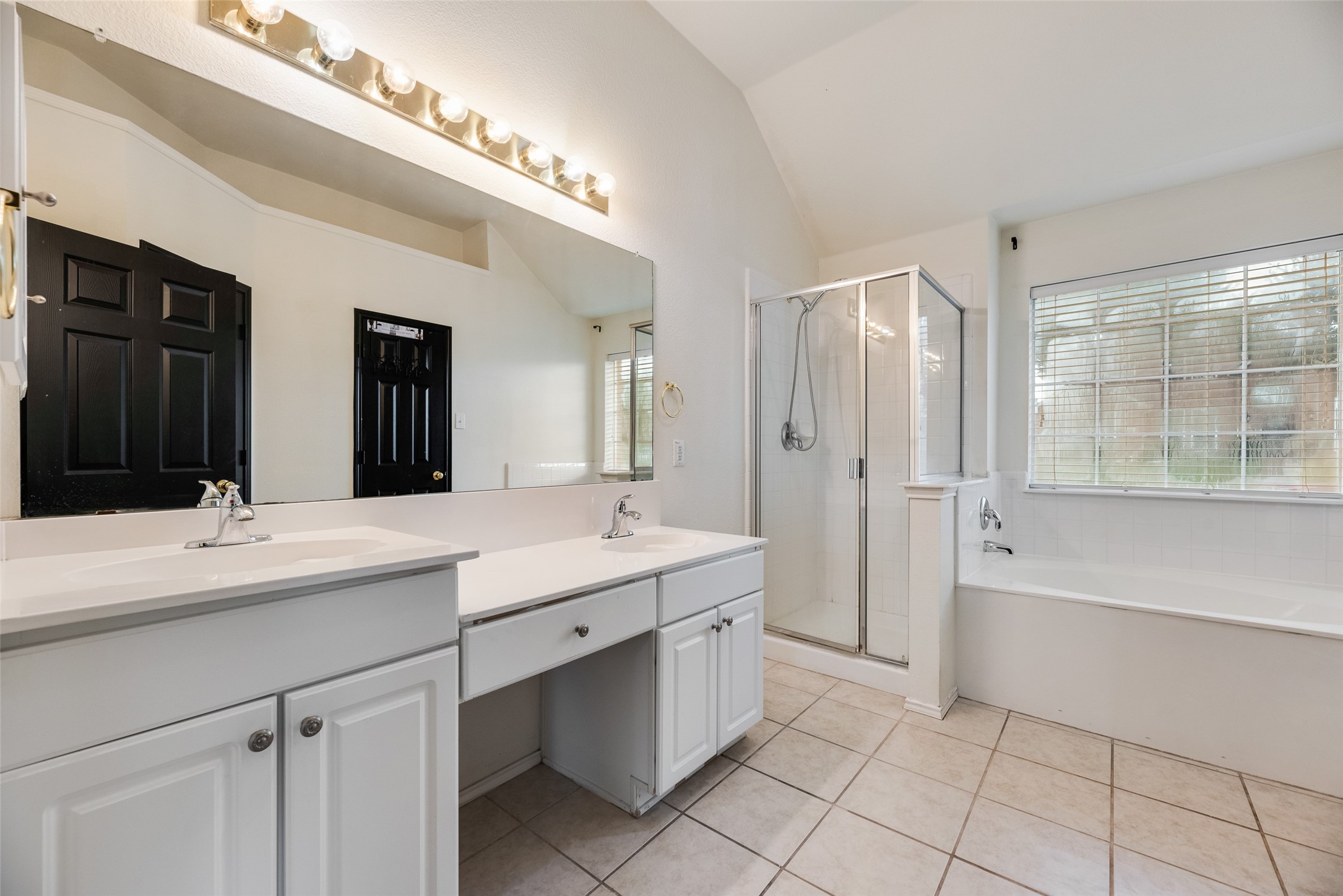 3444 Bluegrass Drive