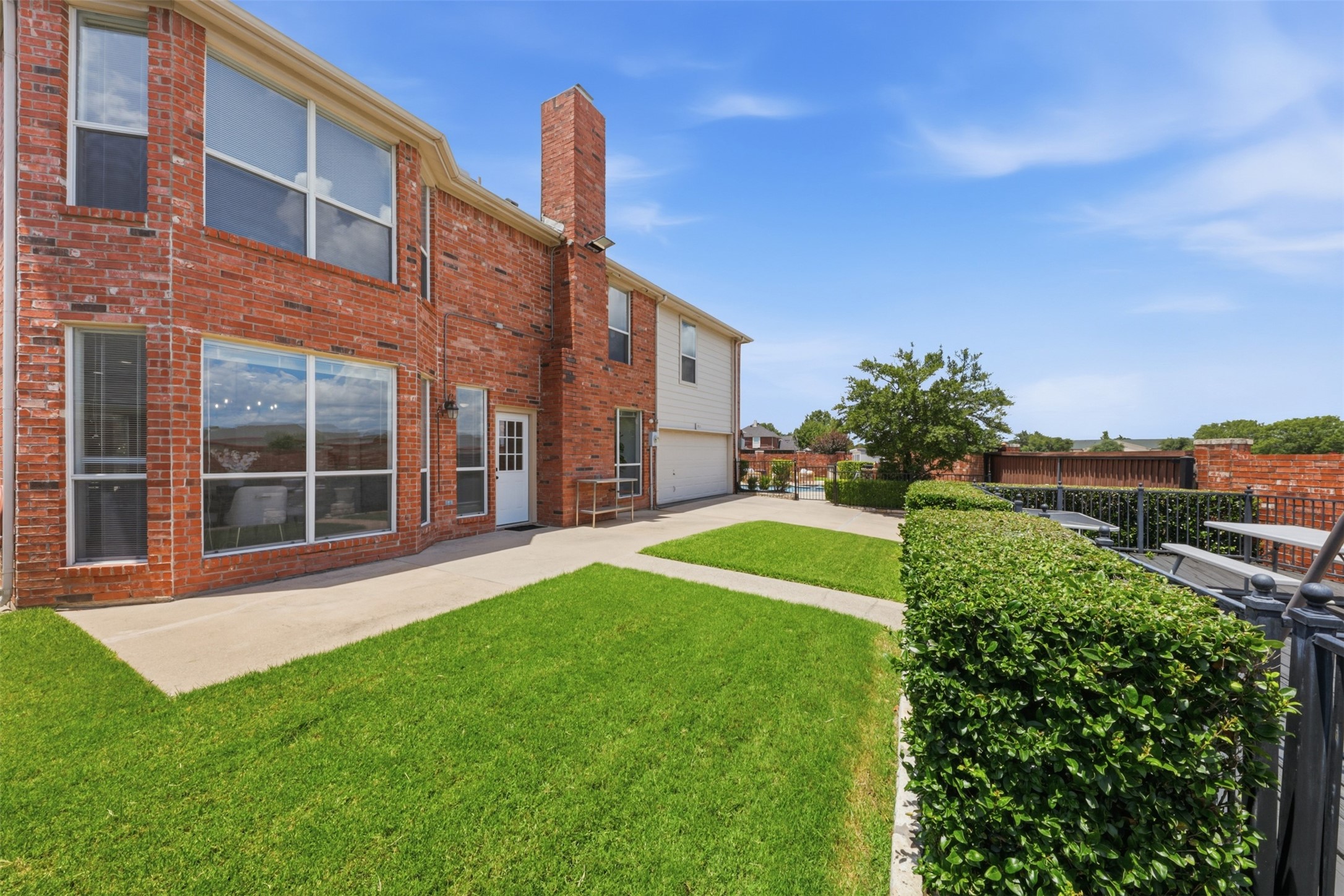 3936 Gillespie Drive
