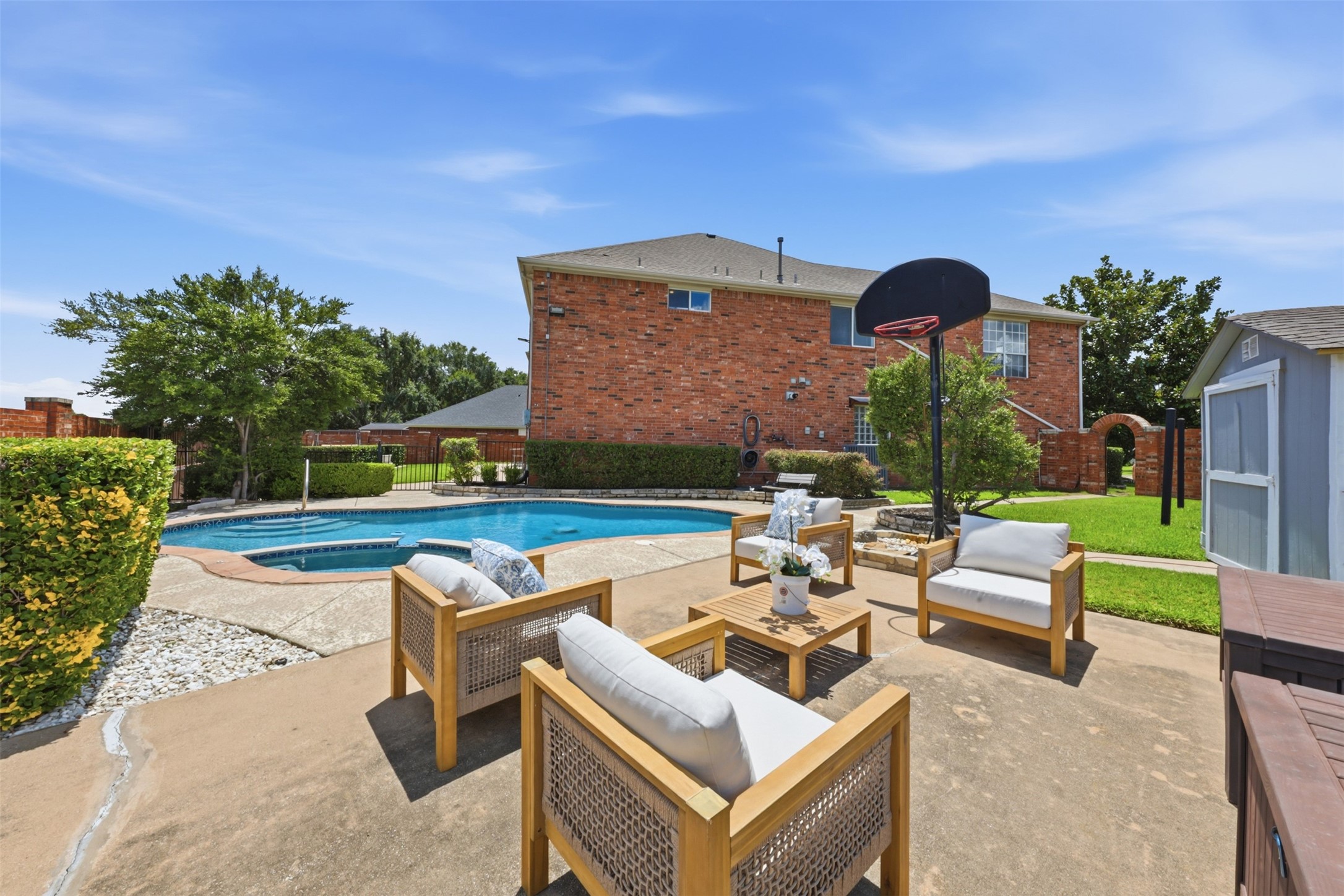 3936 Gillespie Drive