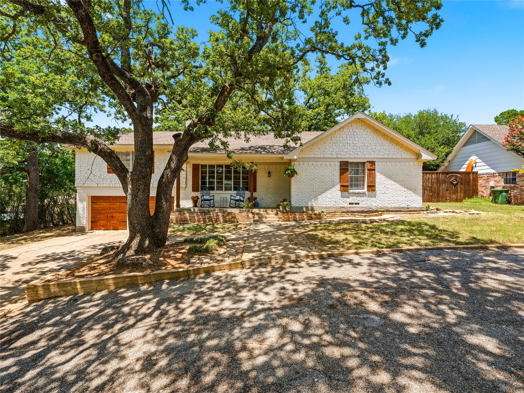 109 Oaktree Drive