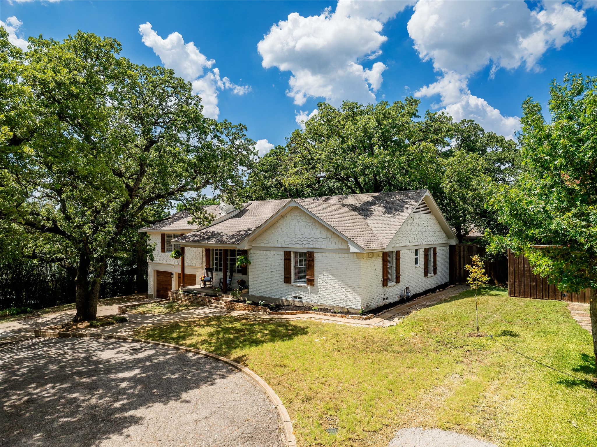 109 Oaktree Drive