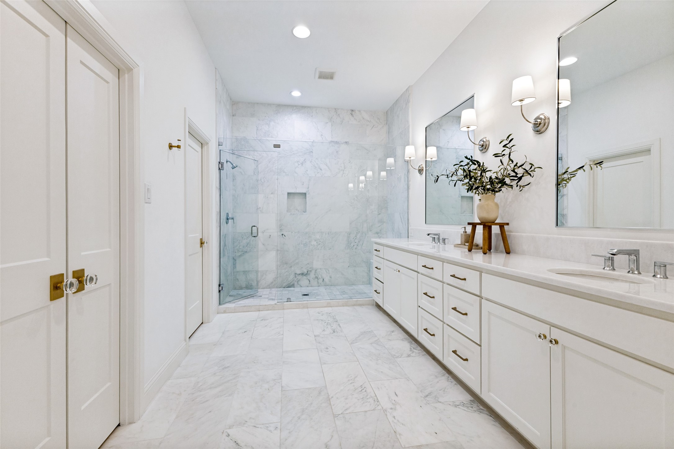 5638 Anita Street