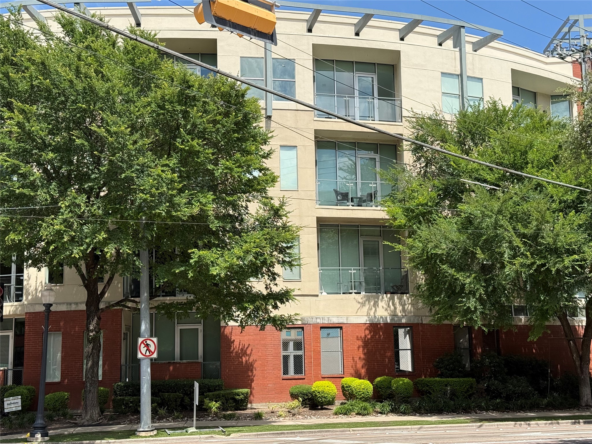 2950 Mckinney Avenue 209