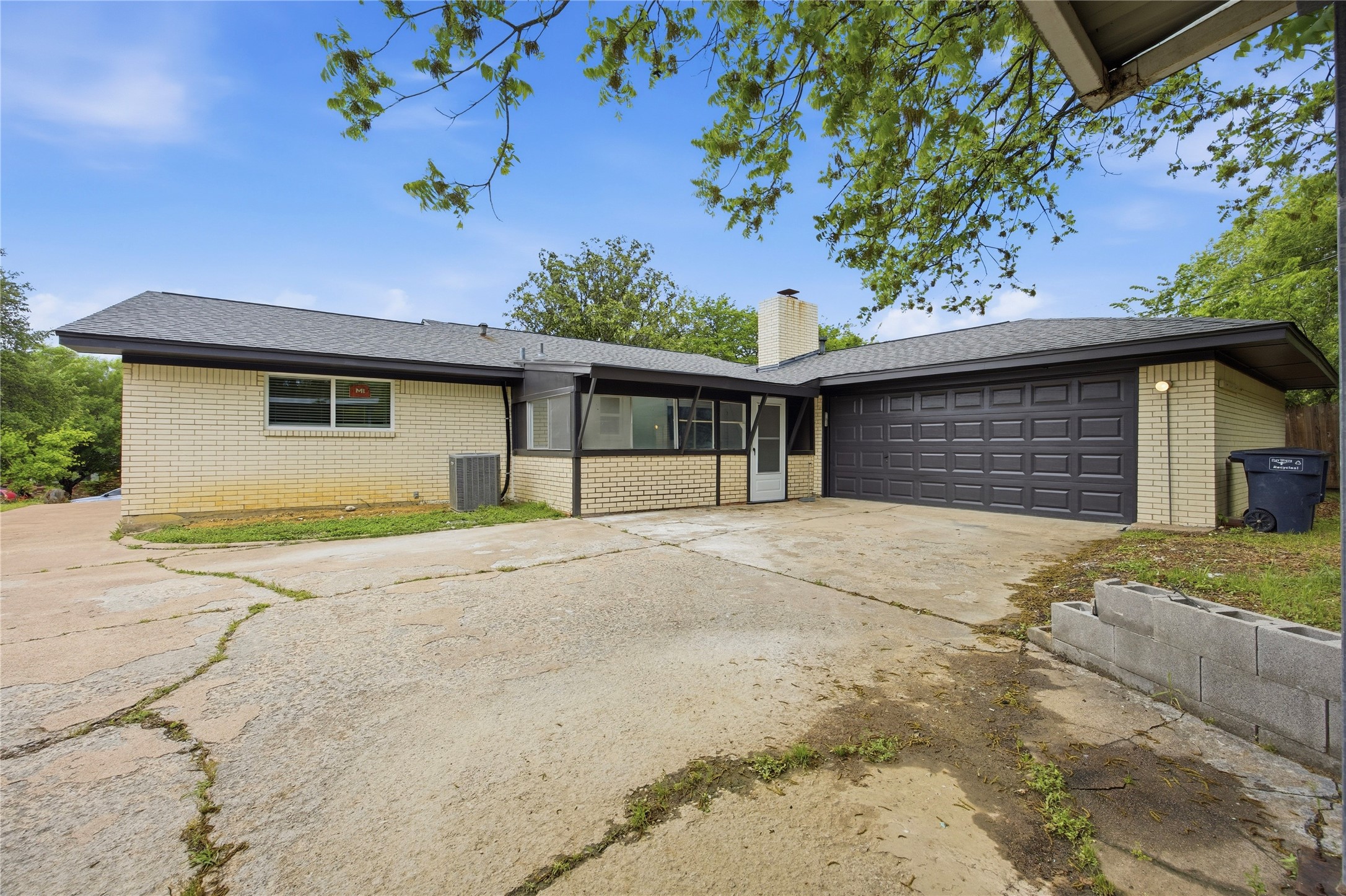3013 Conejos Drive