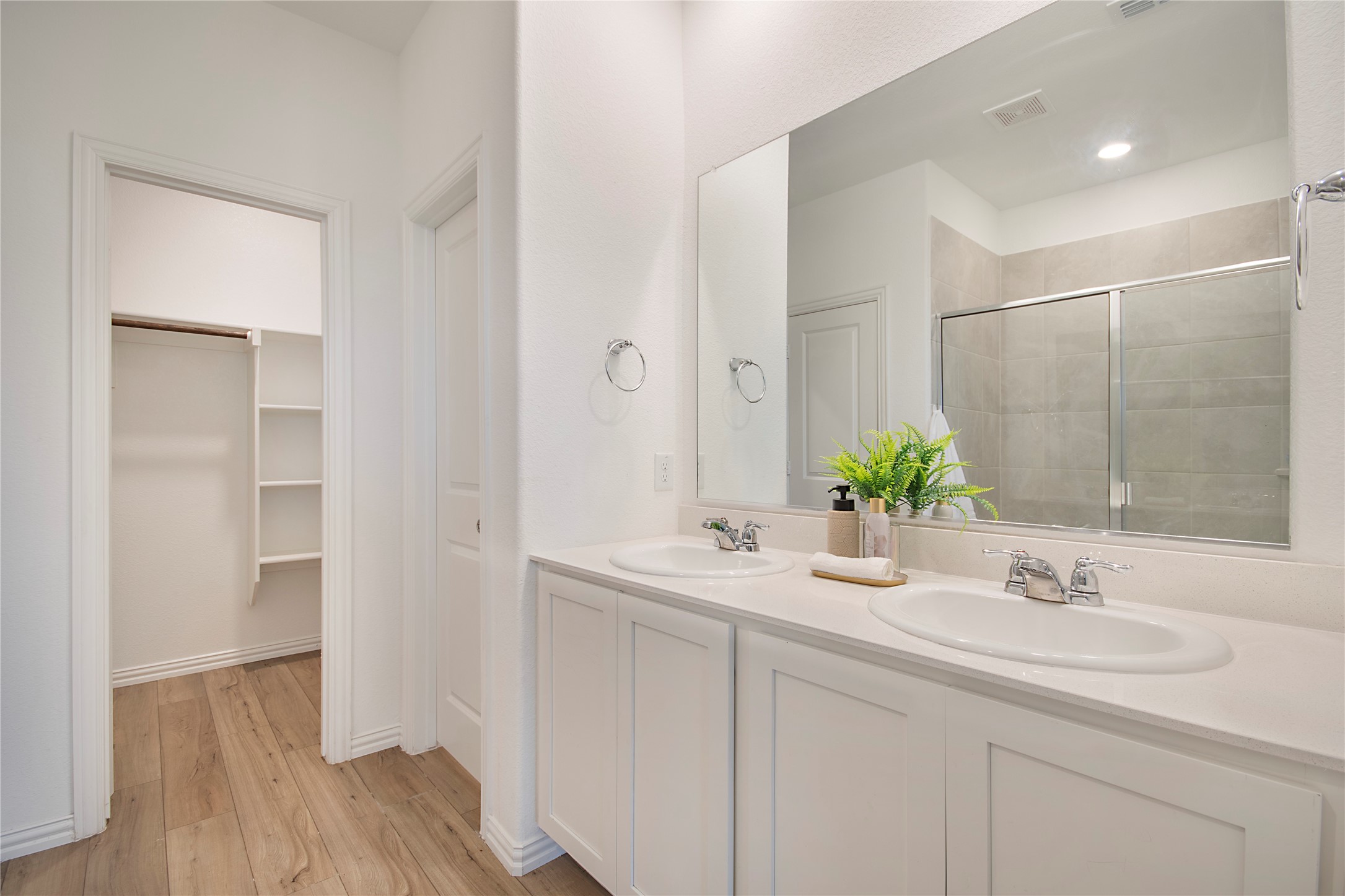 8012 Lindheimer Lane