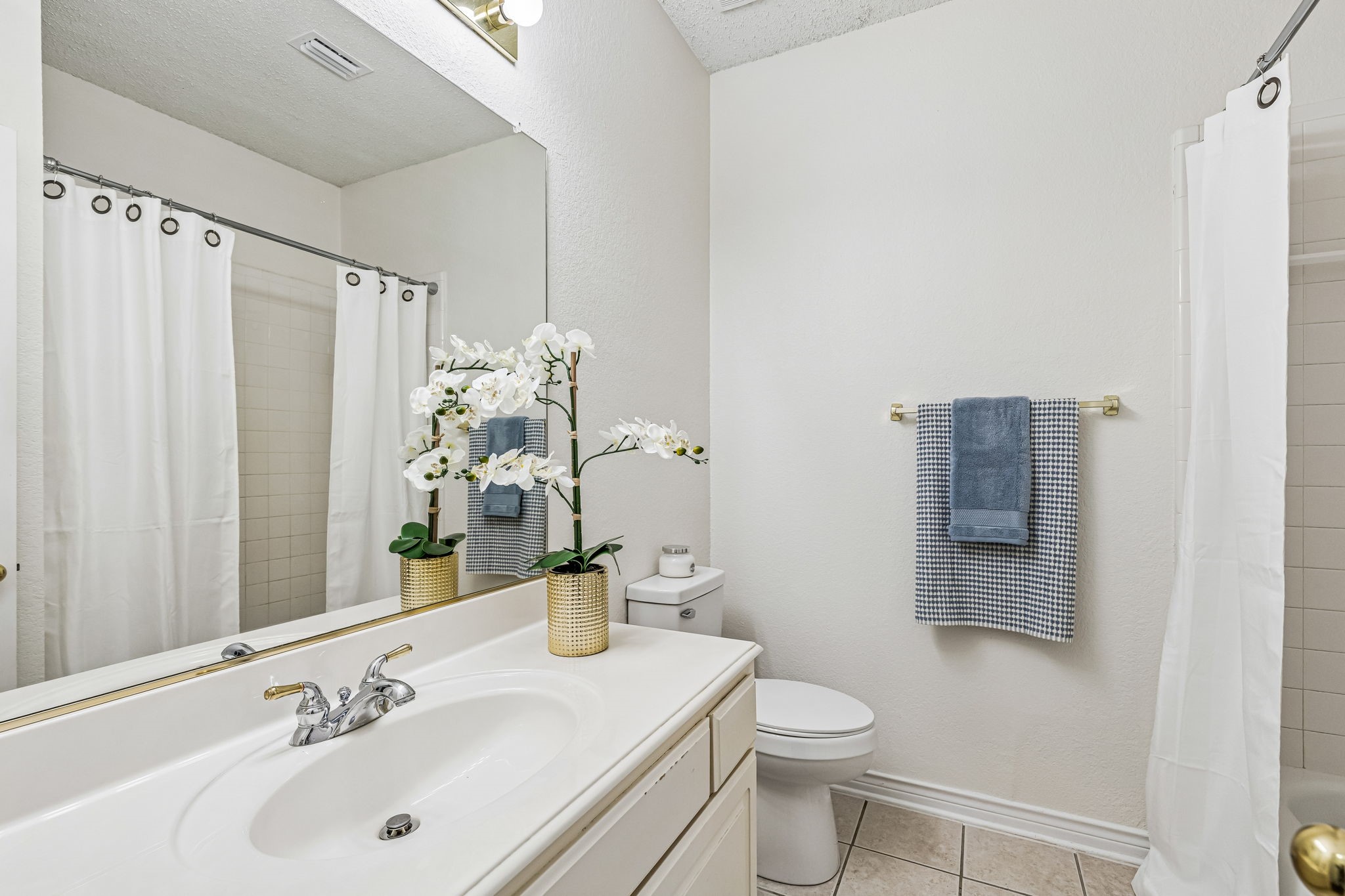 8121 Skyridge Drive
