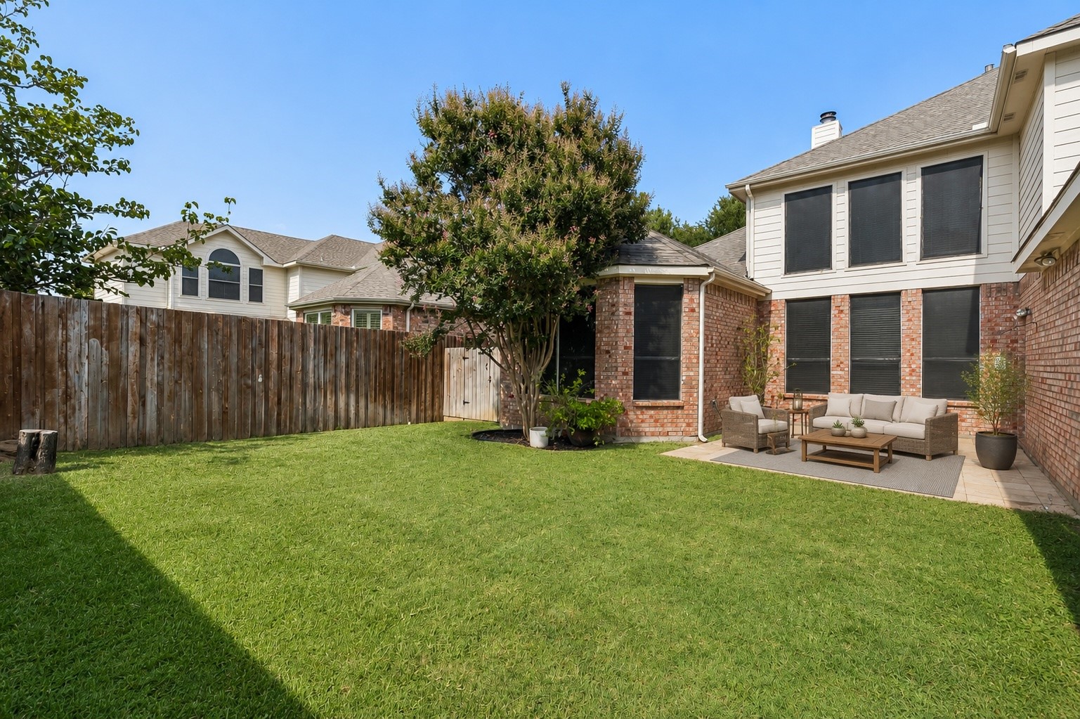 8121 Skyridge Drive