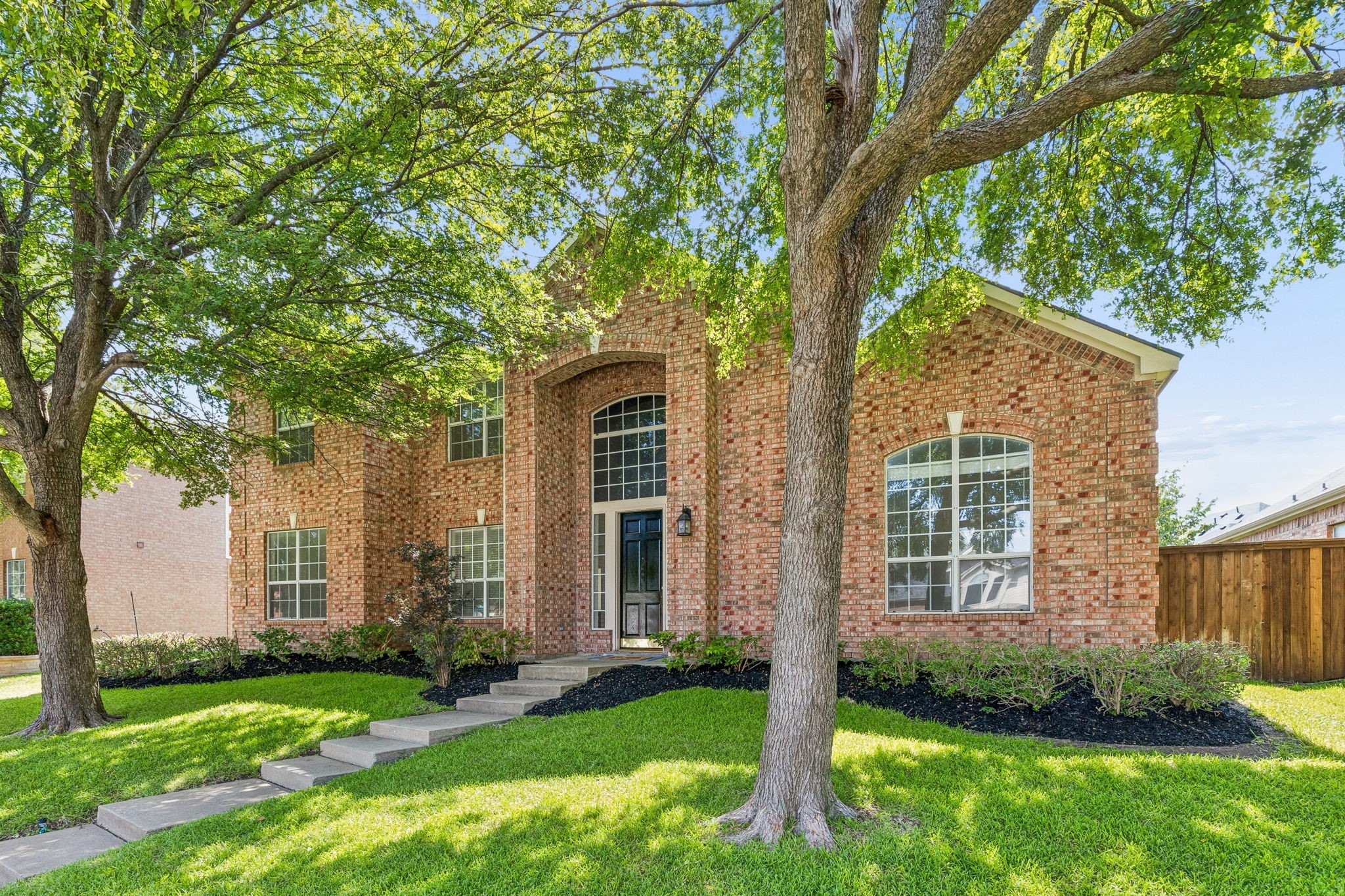8121 Skyridge Drive