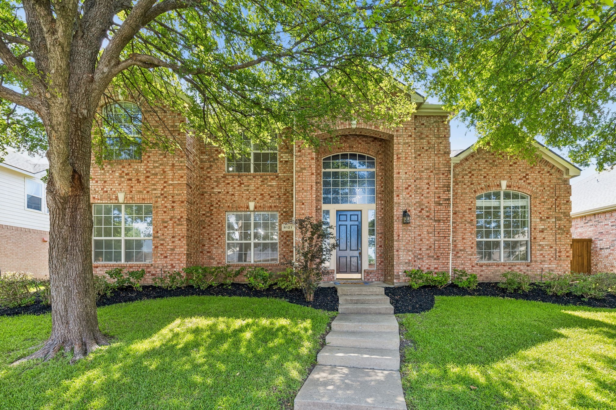 8121 Skyridge Drive