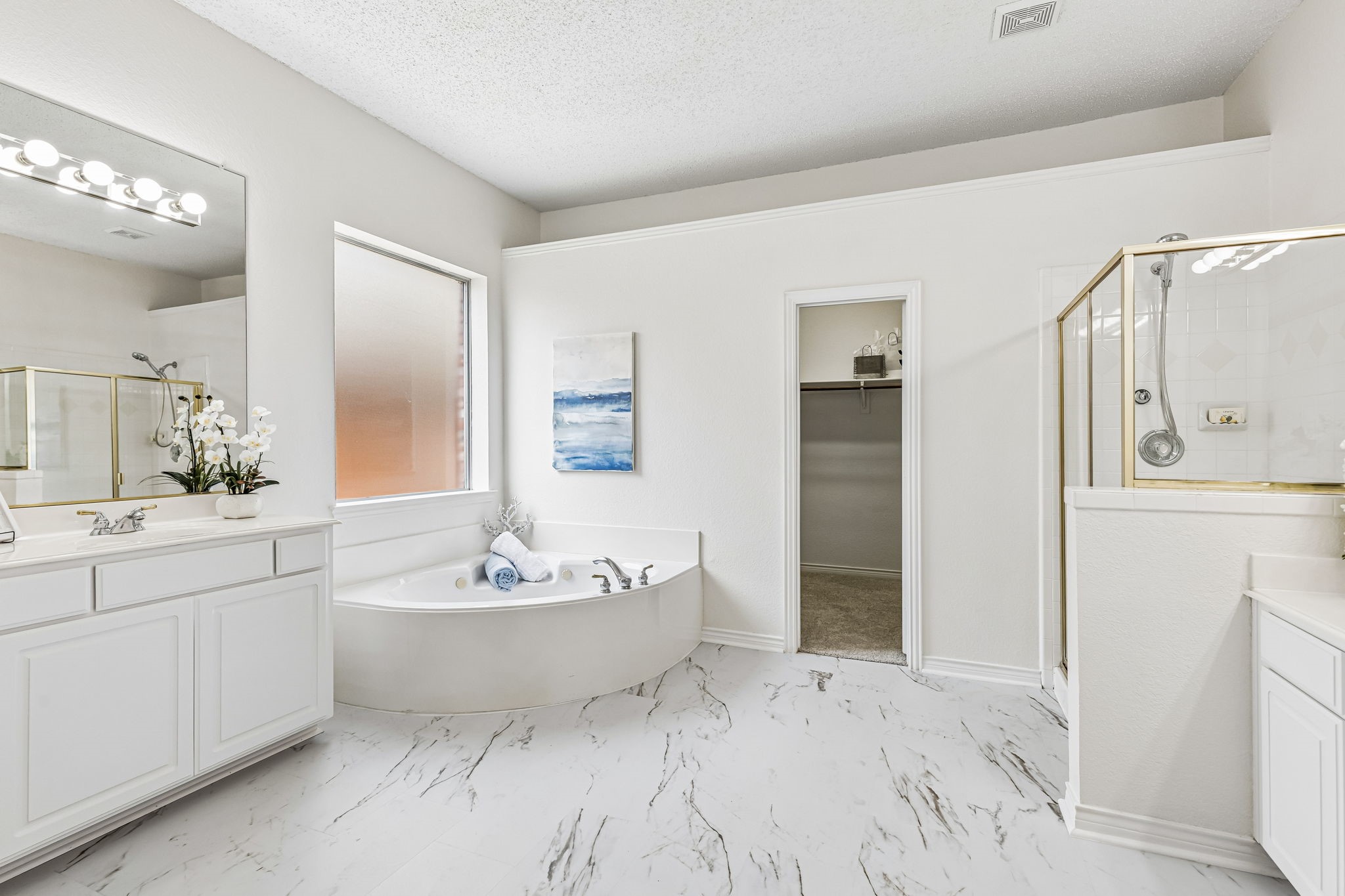 8121 Skyridge Drive